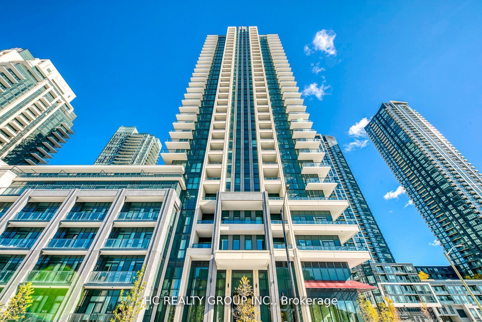 4055 Parkside Village Drive 2817, Mississauga, ON L5B 0K8 photo 2