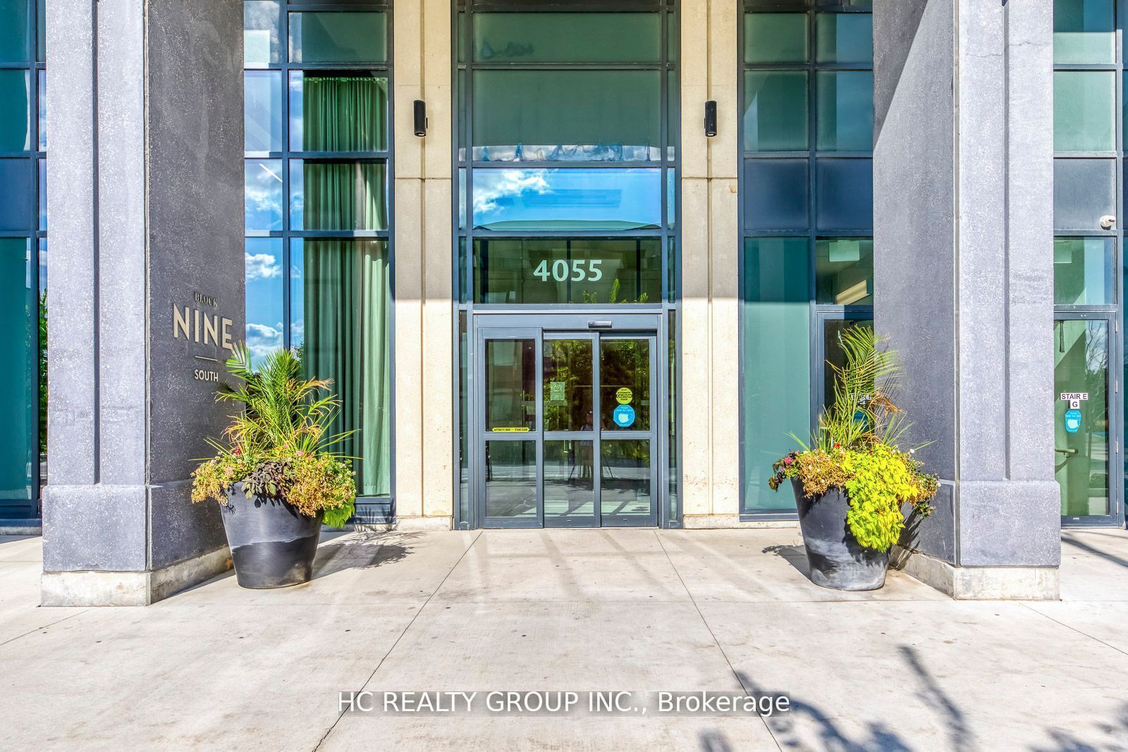 4055 Parkside Village Drive 2817, Mississauga, ON L5B 0K8 photo 3