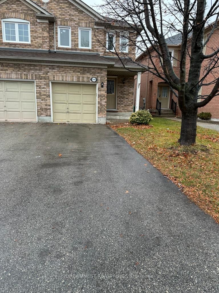 1209 Quest Circle, Mississauga, ON L5N 8B9 photo 2