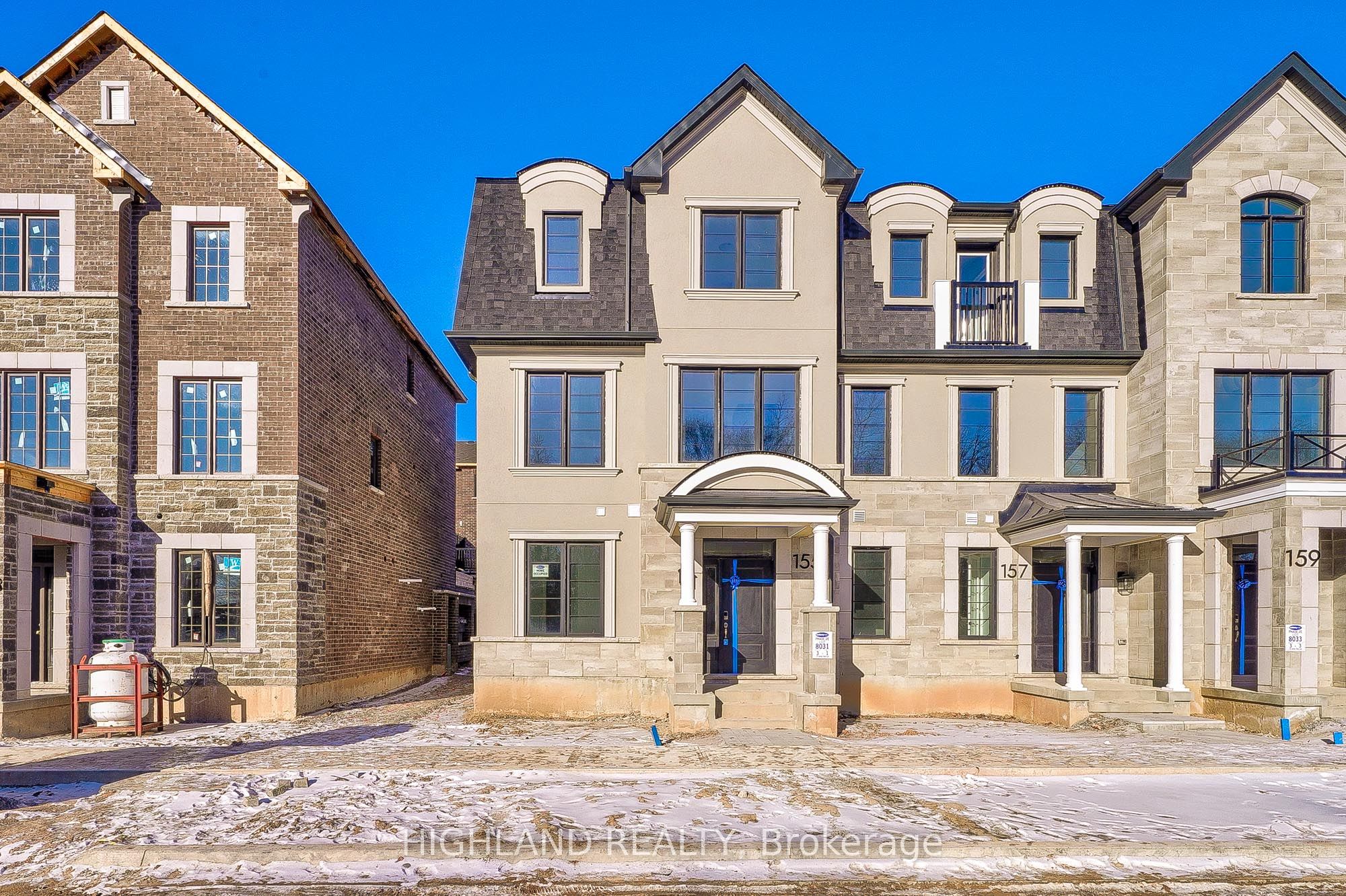 155 Settlers Road E, Oakville, ON L6H 7X7 photo 2