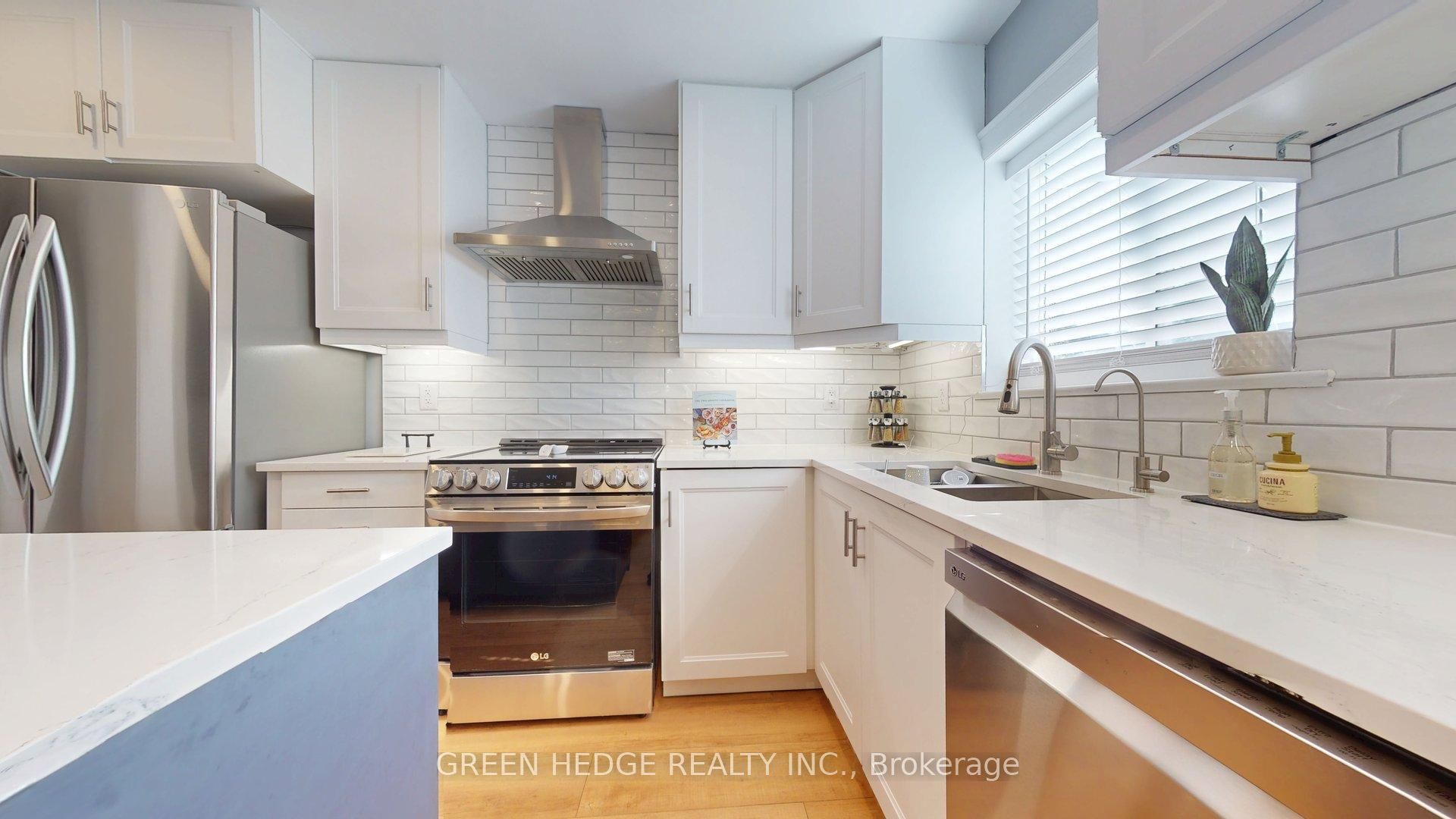 66 Cliff Street, Toronto, ON M6N 4M1 photo 4
