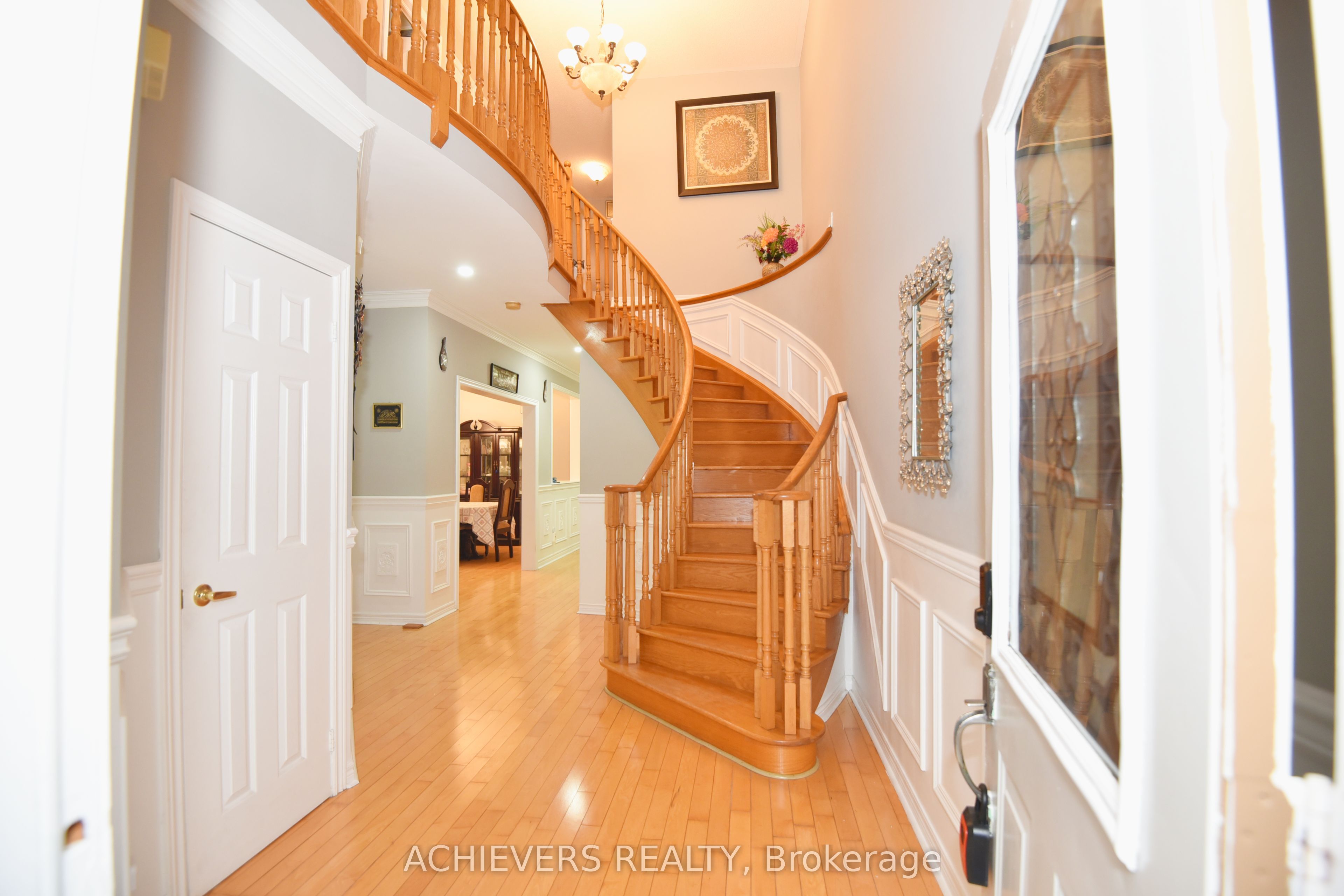 521 Navigator Drive, Mississauga, ON L5W 1P5 photo 4