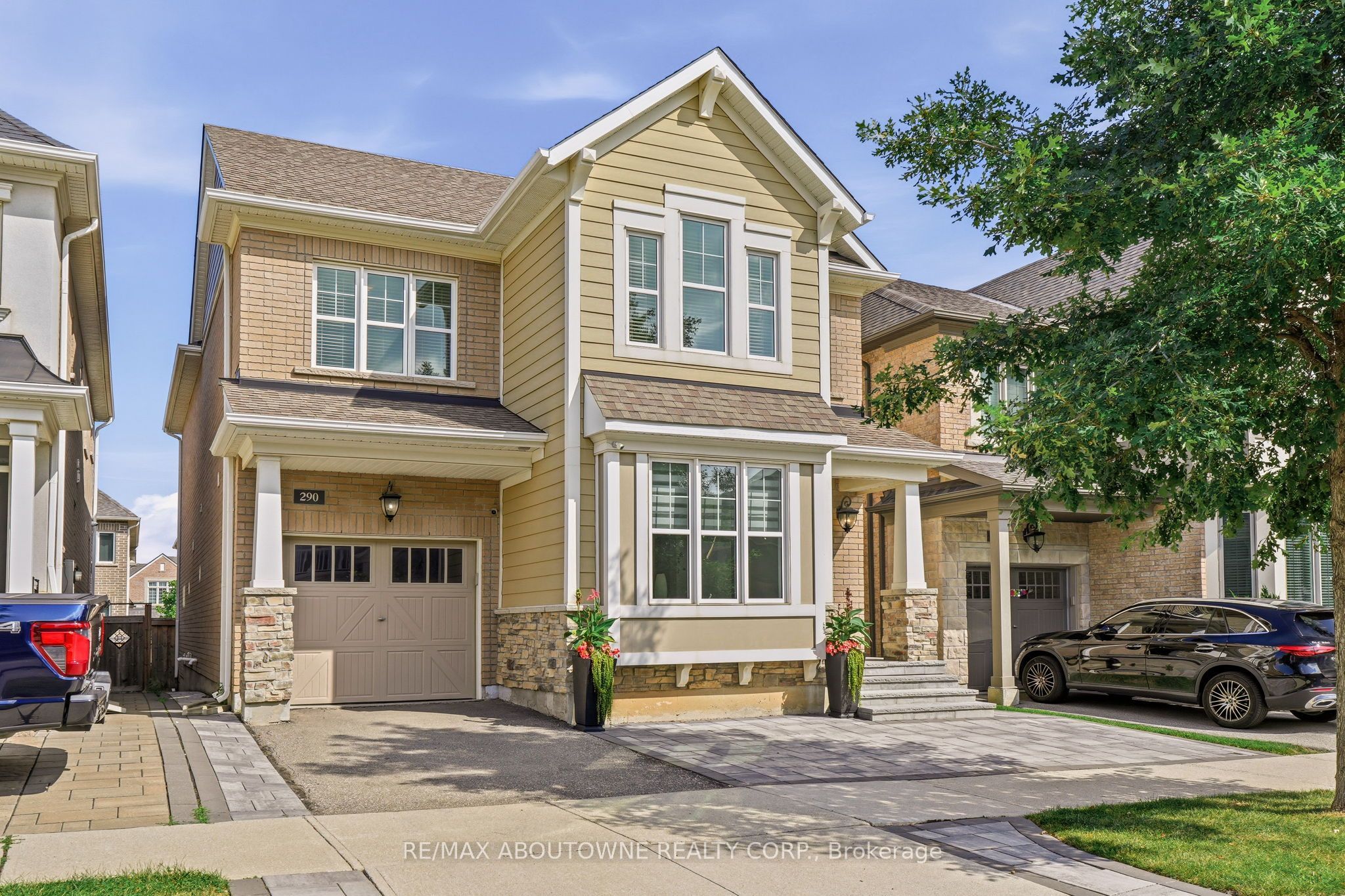 290 Wisteria Way, Oakville, ON L6M 1L6