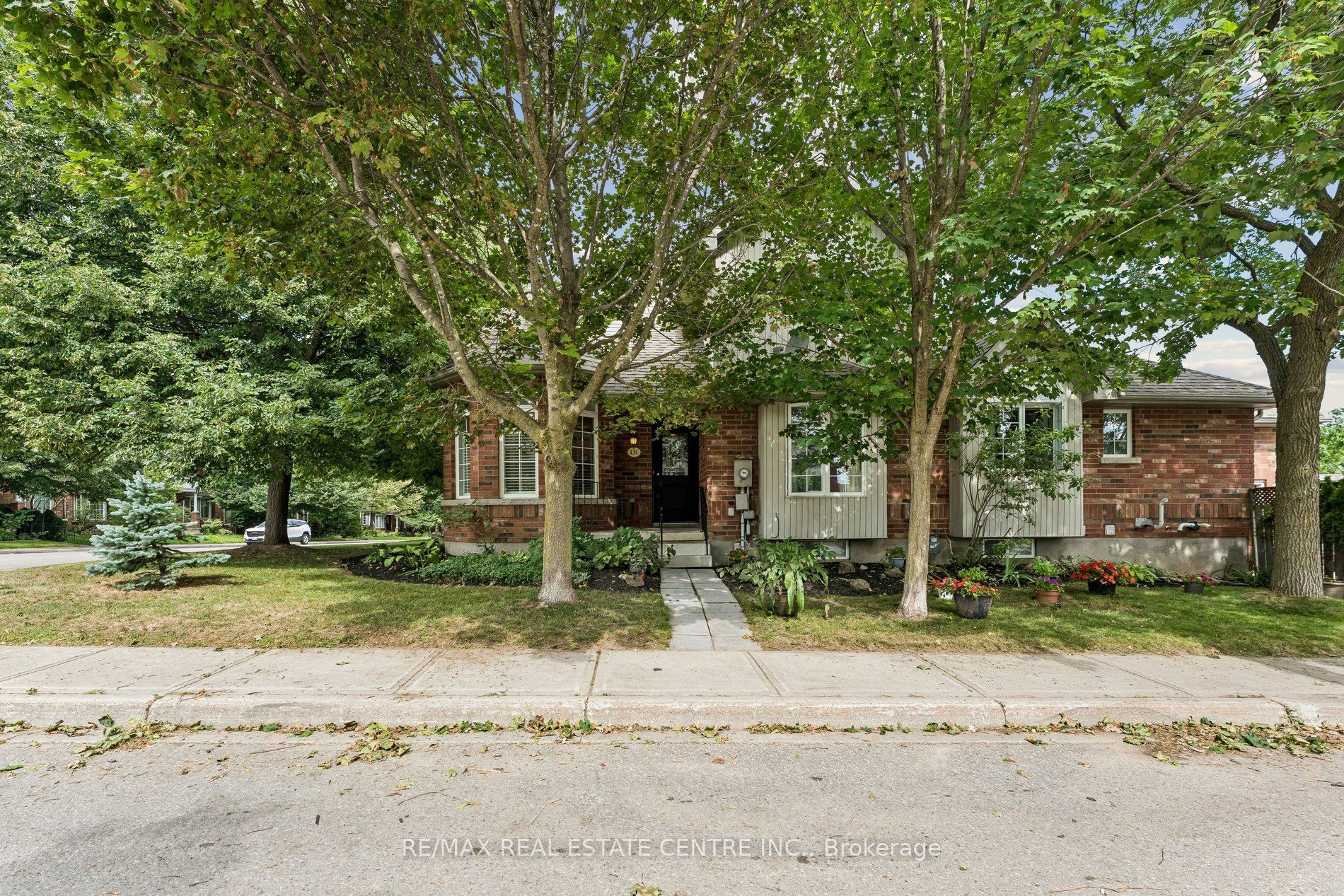 131 Montgomery Boulevard, Orangeville, ON L9W 5C1 photo 2