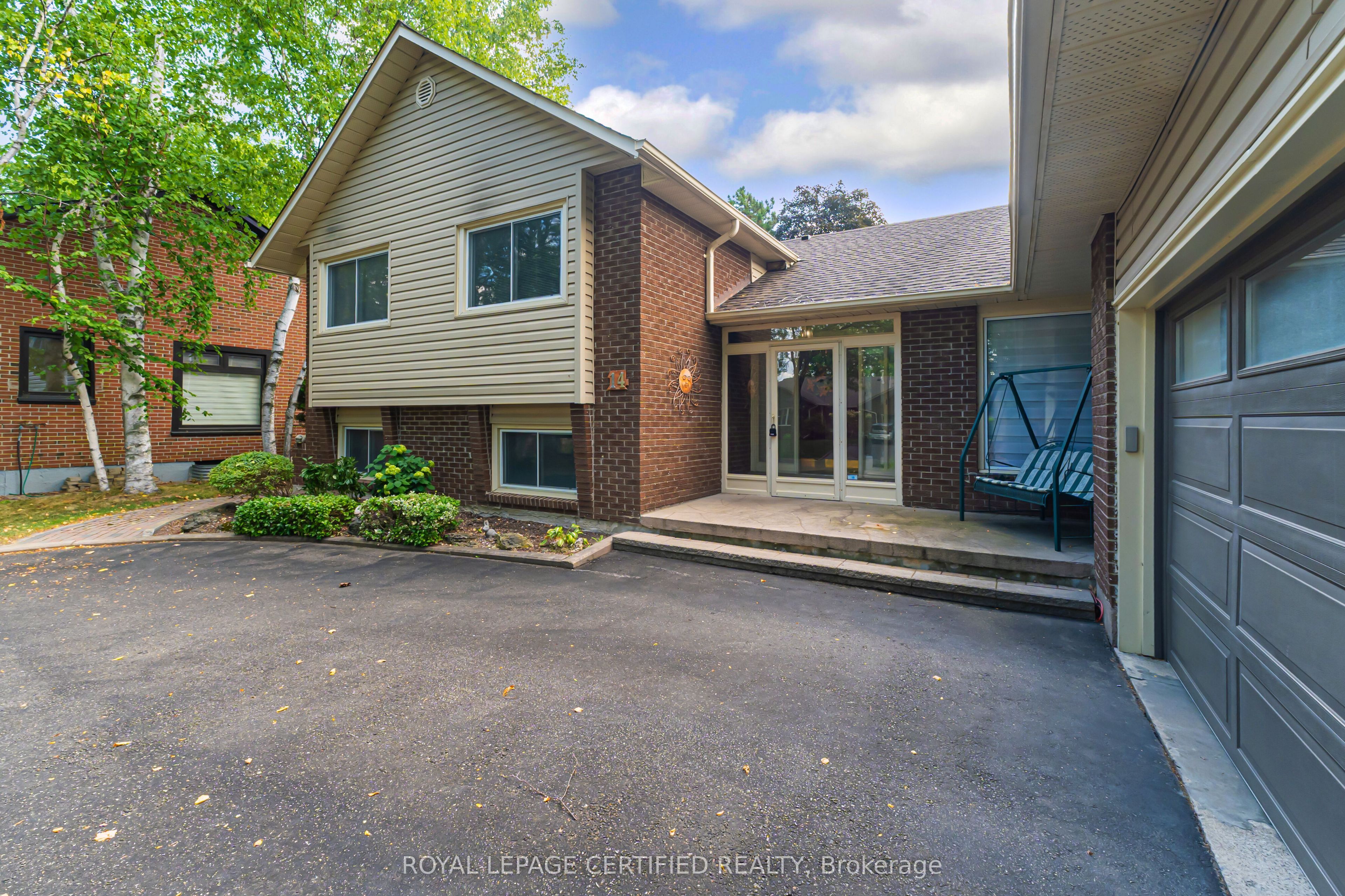 14 Broomfield Court, Brampton, ON L6Z 1T5 photo 3