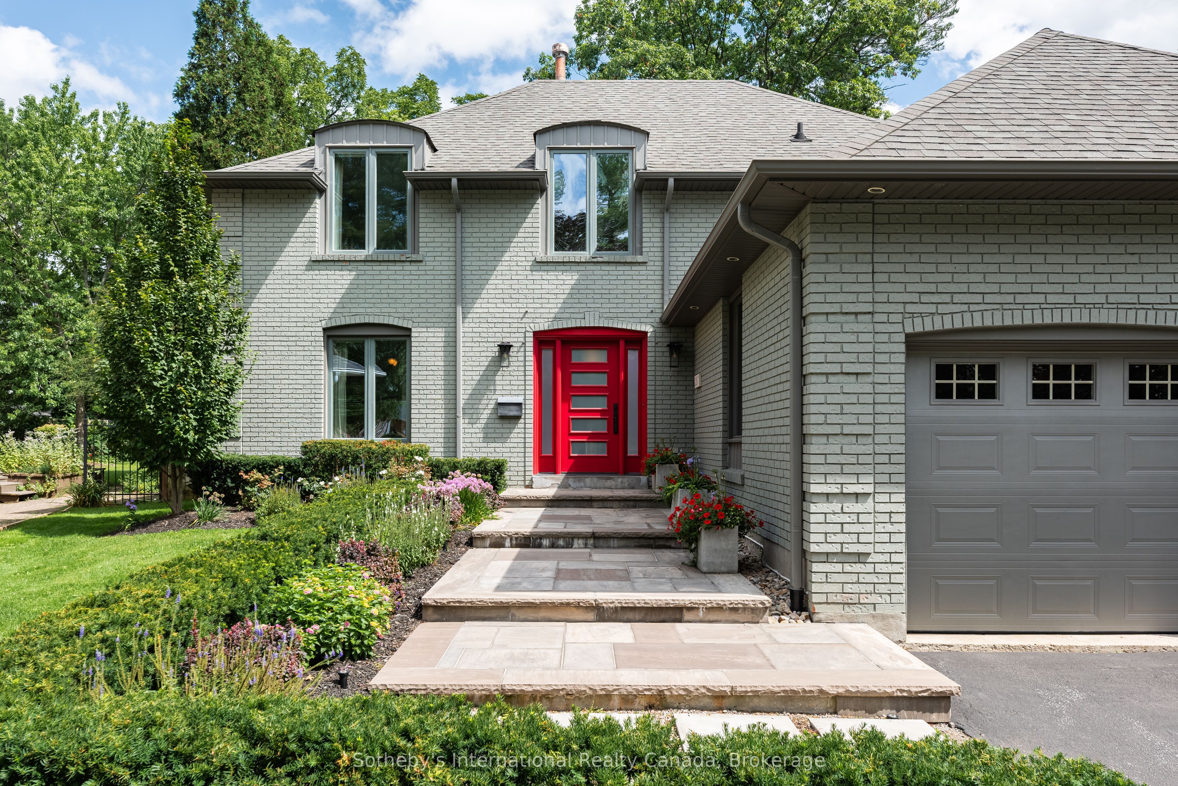 2267 Cedarberry Court, Oakville, ON L6J 6E5 photo 2