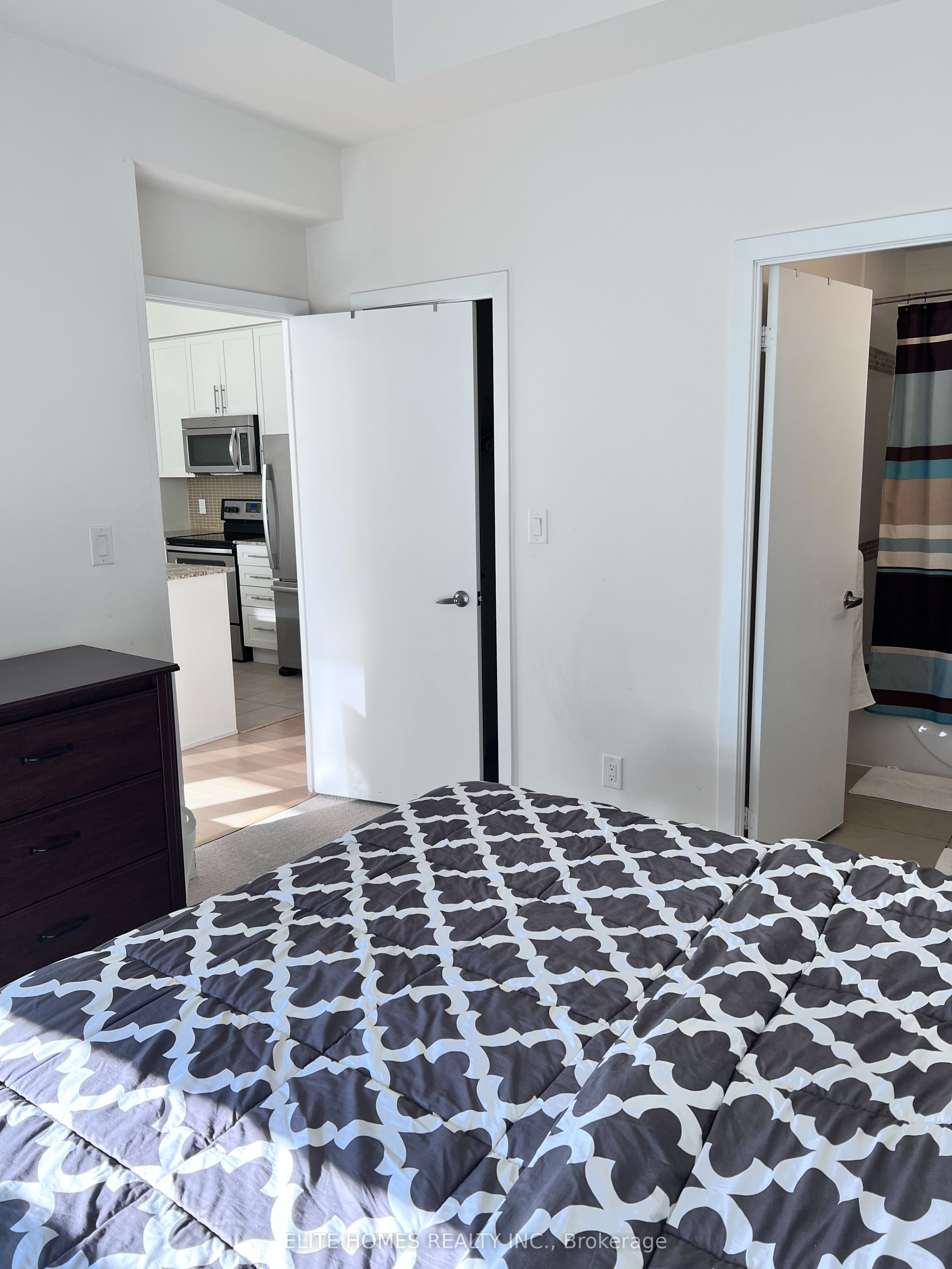 4099 Brickstone Mews 503, Mississauga, ON L5B 0G2 photo 4