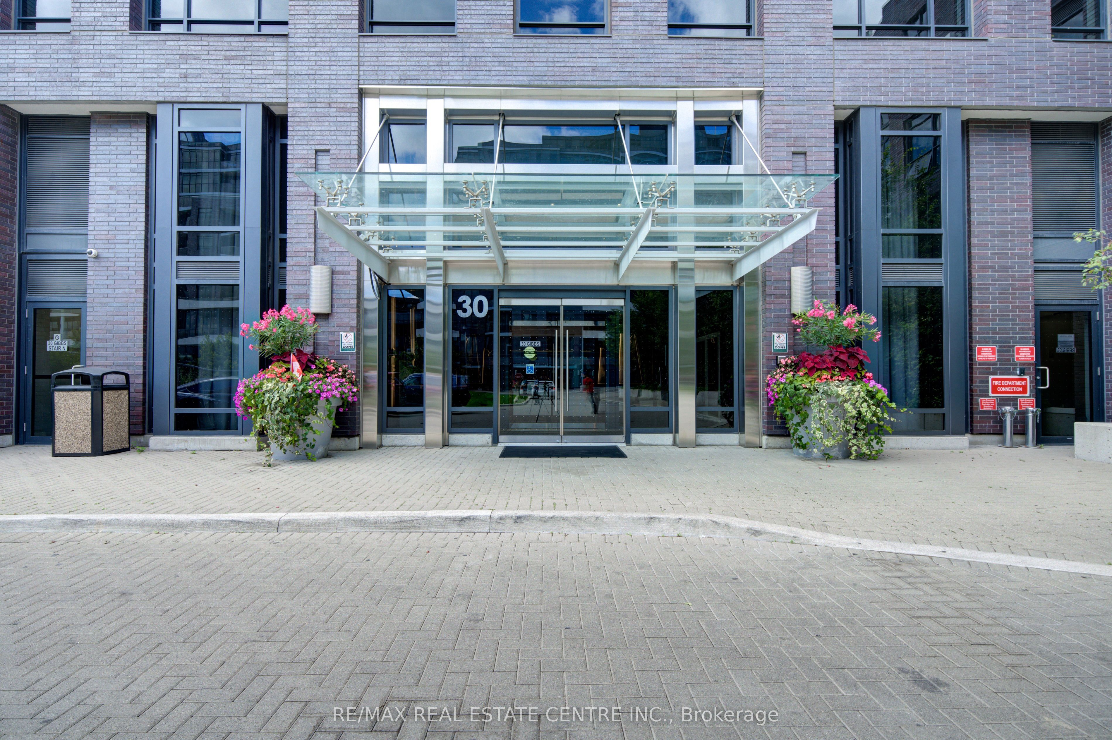 30 Gibbs Road 2608, Toronto, ON M9B 0E4 photo 4
