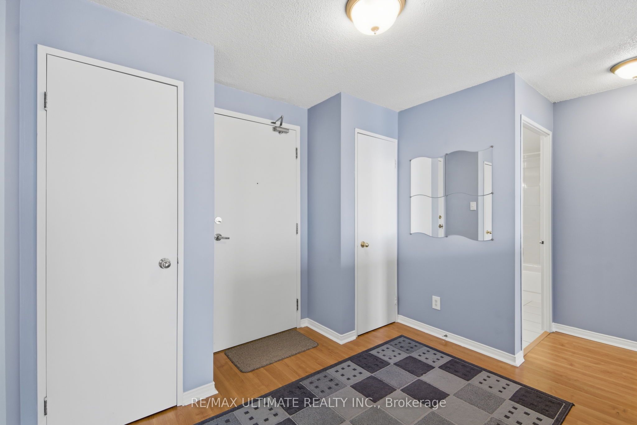 115 Hillcrest Avenue 1614, Mississauga, ON L5B 3Y9 photo 4