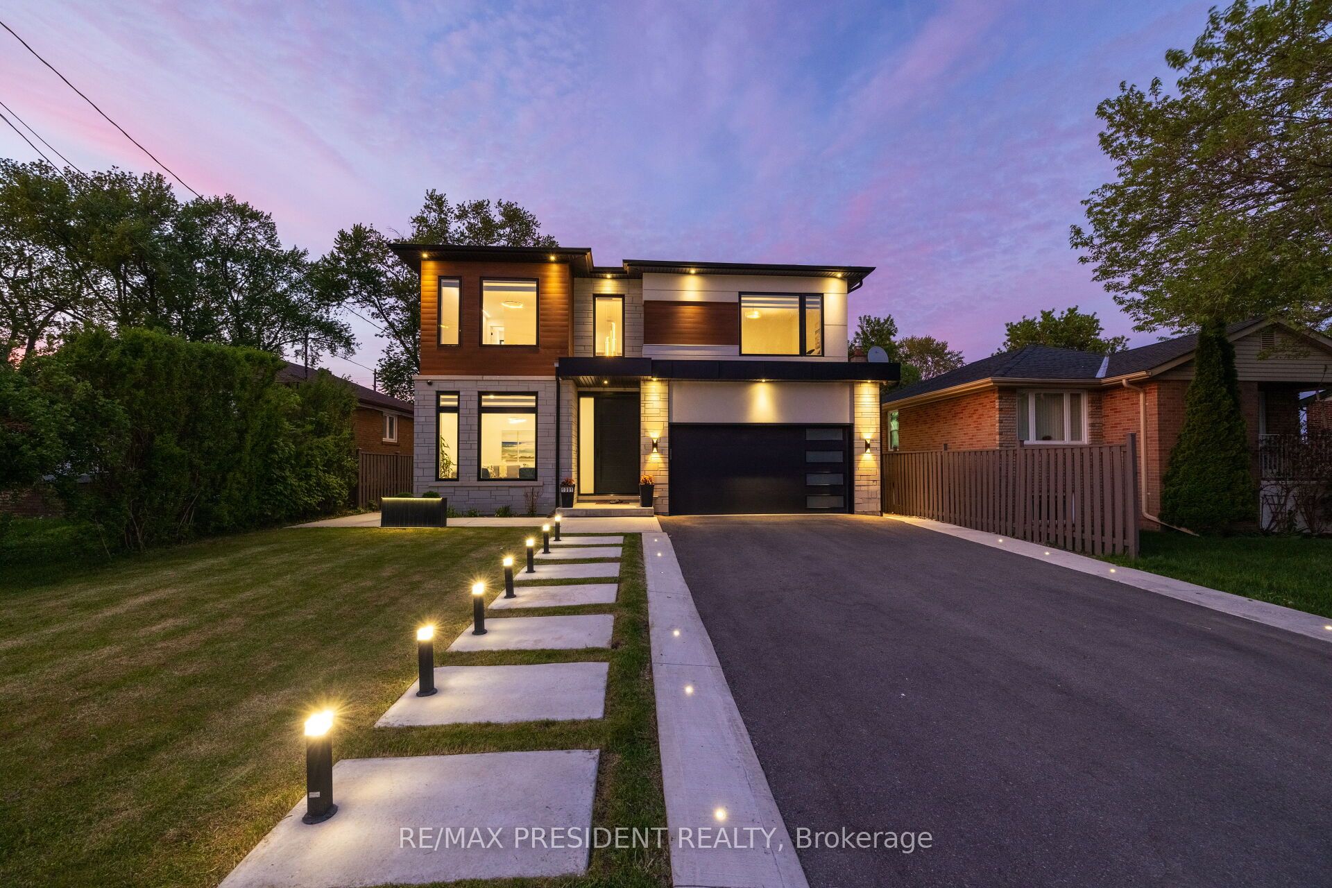 1081 Ogden Avenue, Mississauga, ON L5E 2G7 photo 2