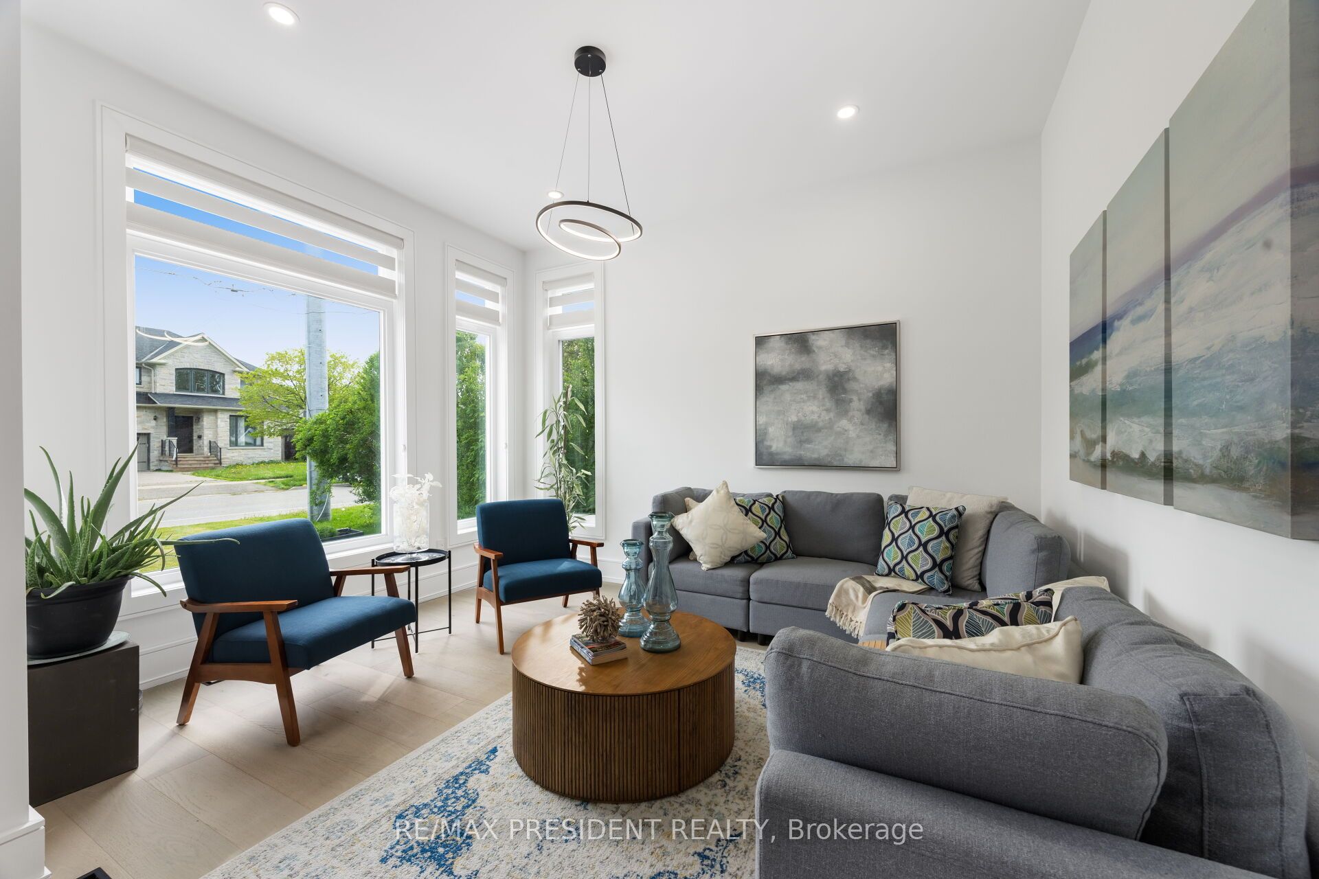 1081 Ogden Avenue, Mississauga, ON L5E 2G7 photo 4