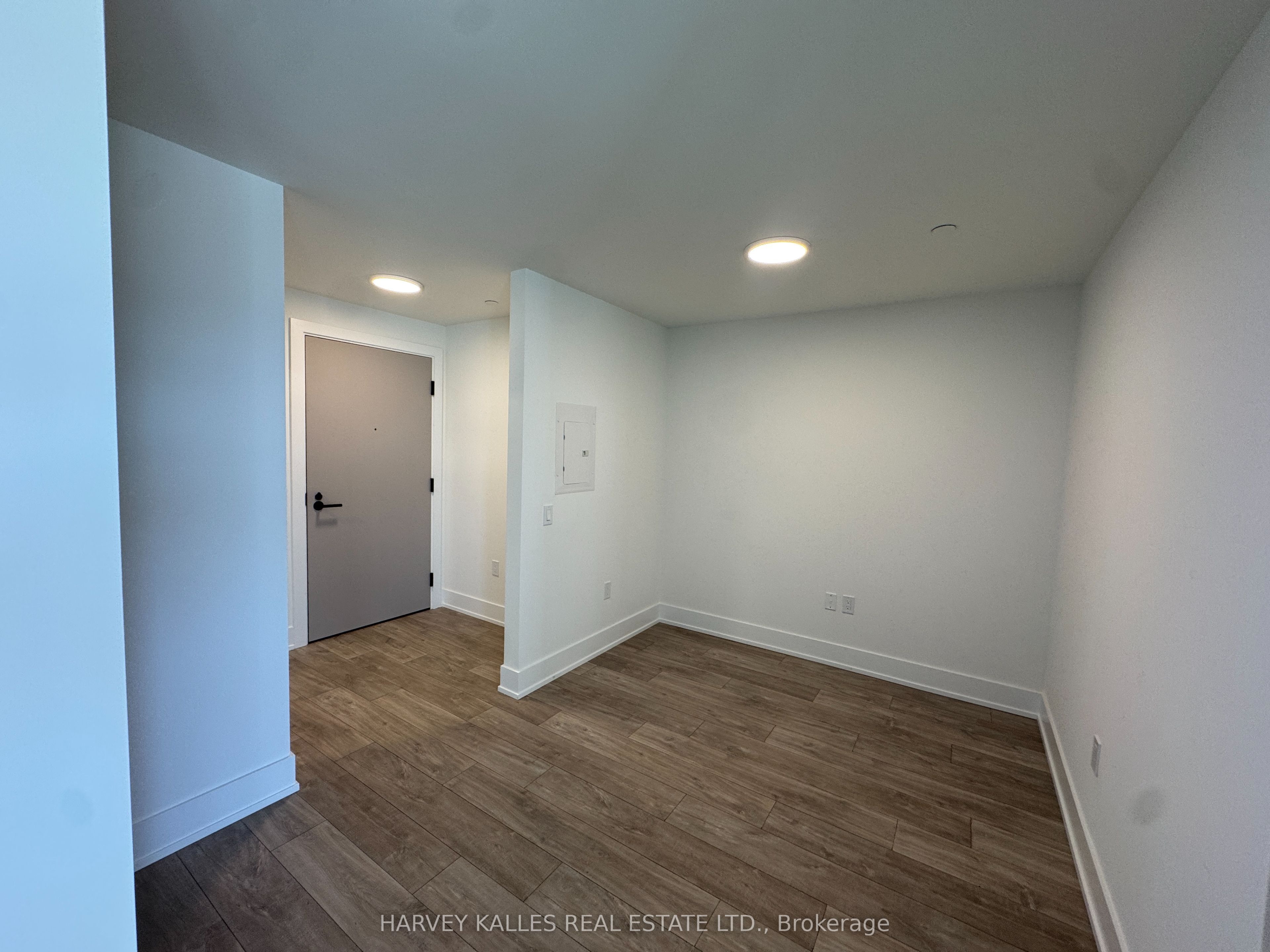 858 Dupont Street 729, Toronto, ON M6G 0C1 photo 4
