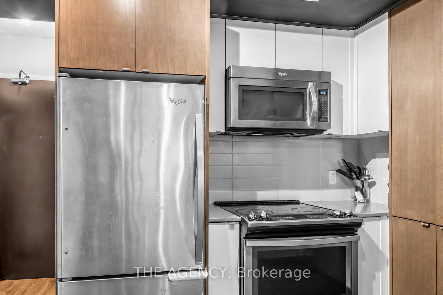 9 Valhalla Inn Road 1409, Toronto, ON M9B 0B2 photo 3