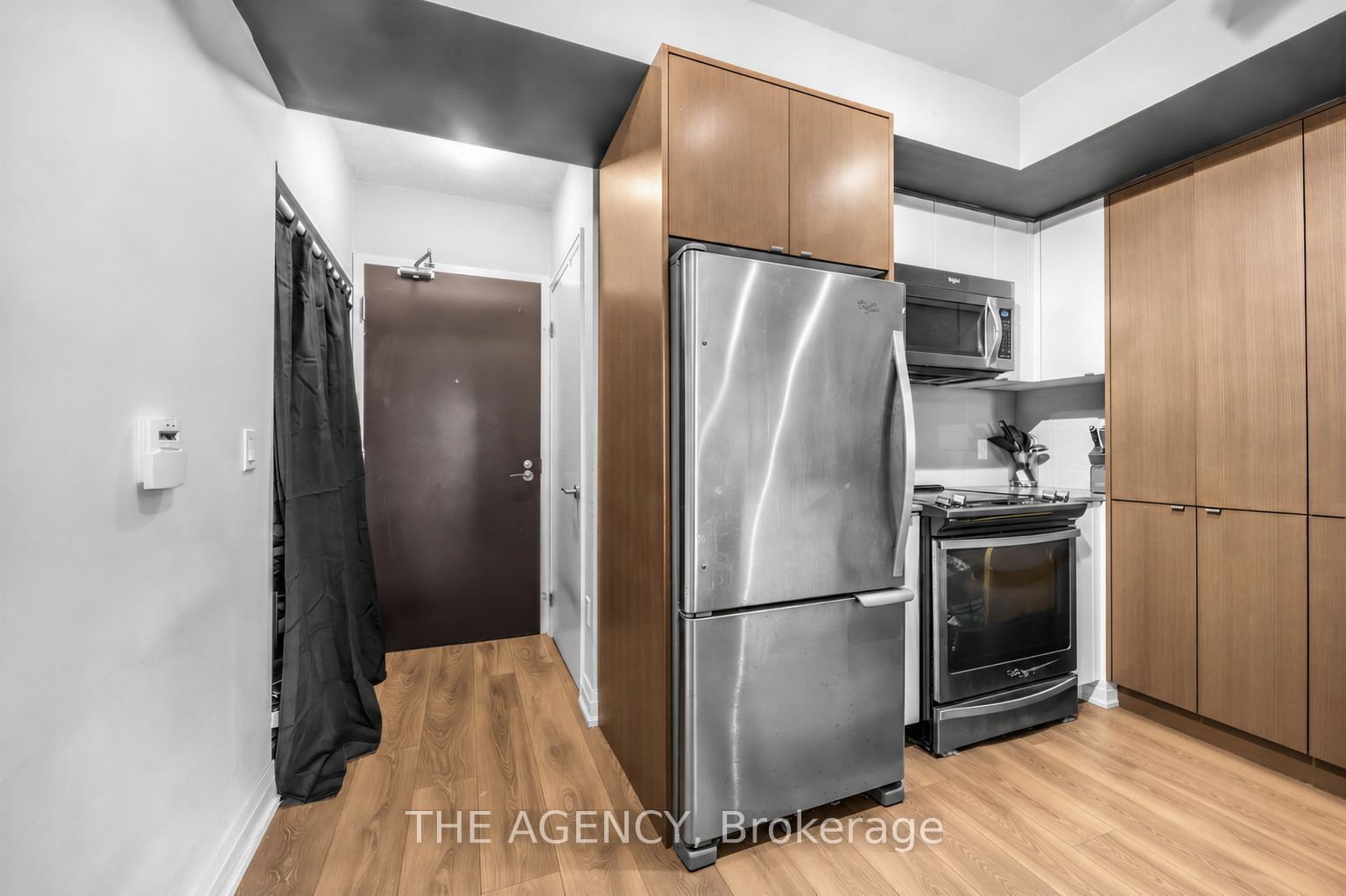 9 Valhalla Inn Road 1409, Toronto, ON M9B 0B2 photo 4