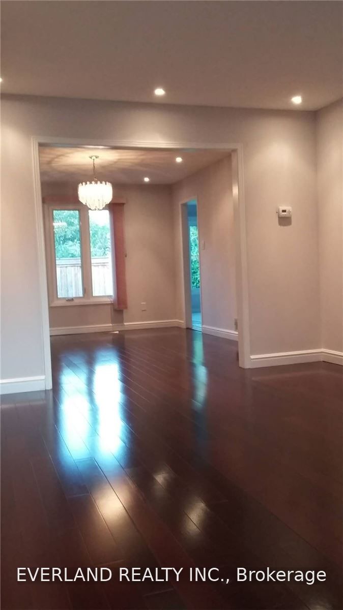 4101 Loyalist Drive, Mississauga, ON L5L 3Z1 photo 4