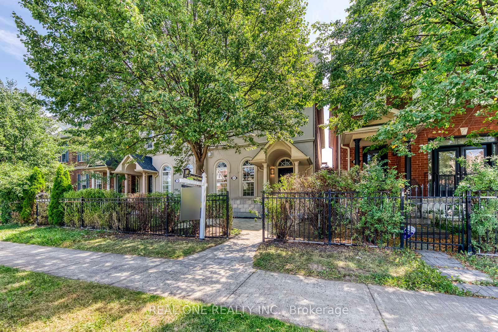3486 Eglinton Avenue W, Mississauga, ON L5M 7P4