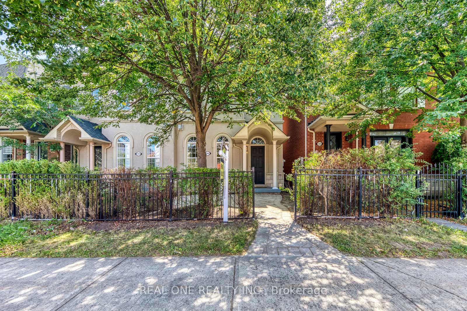 3486 Eglinton Avenue W, Mississauga, ON L5M 7P4 photo 2