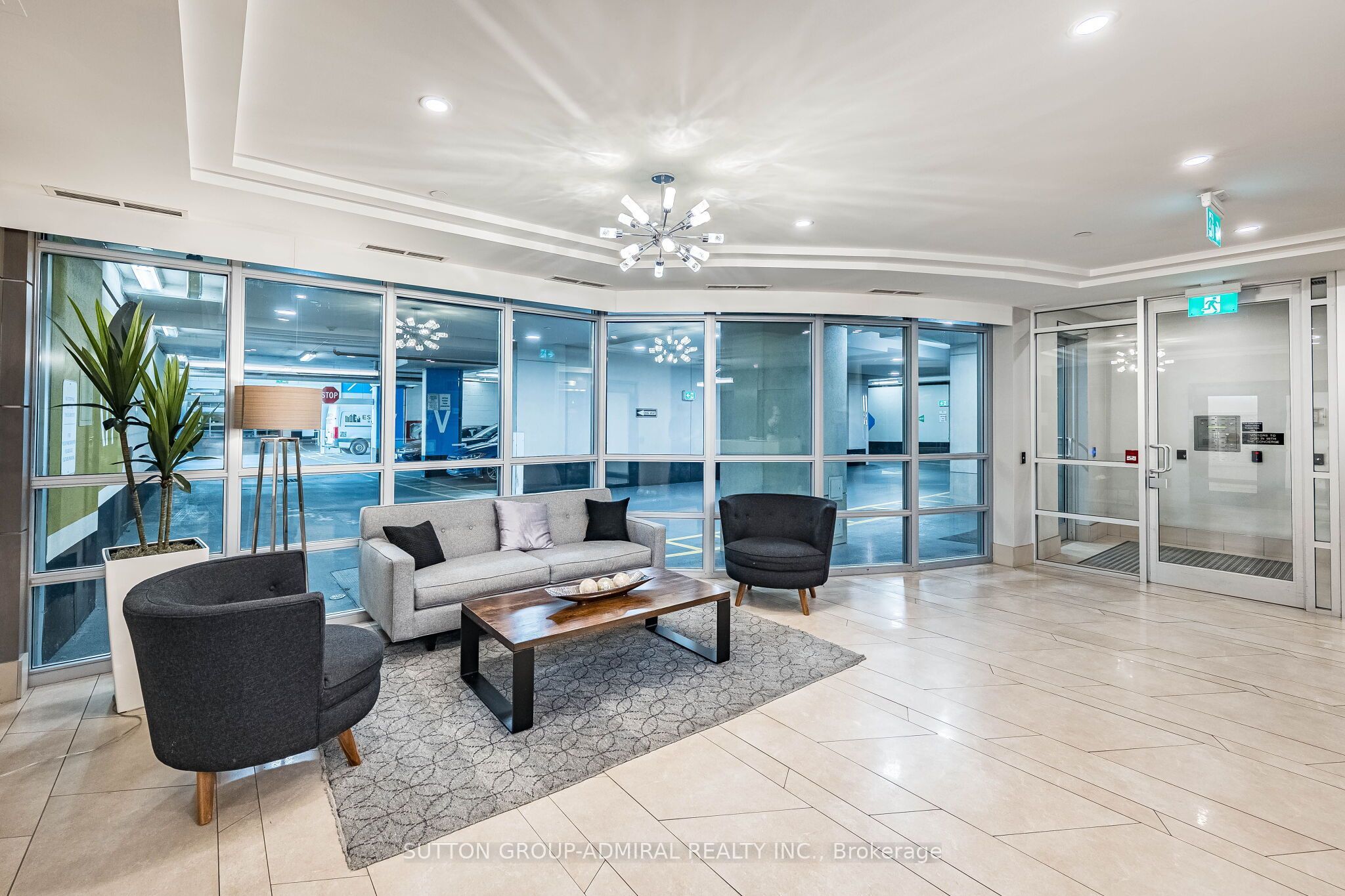1900 Lake Shore Boulevard W 803, Toronto, ON M6S 1A4 photo 2