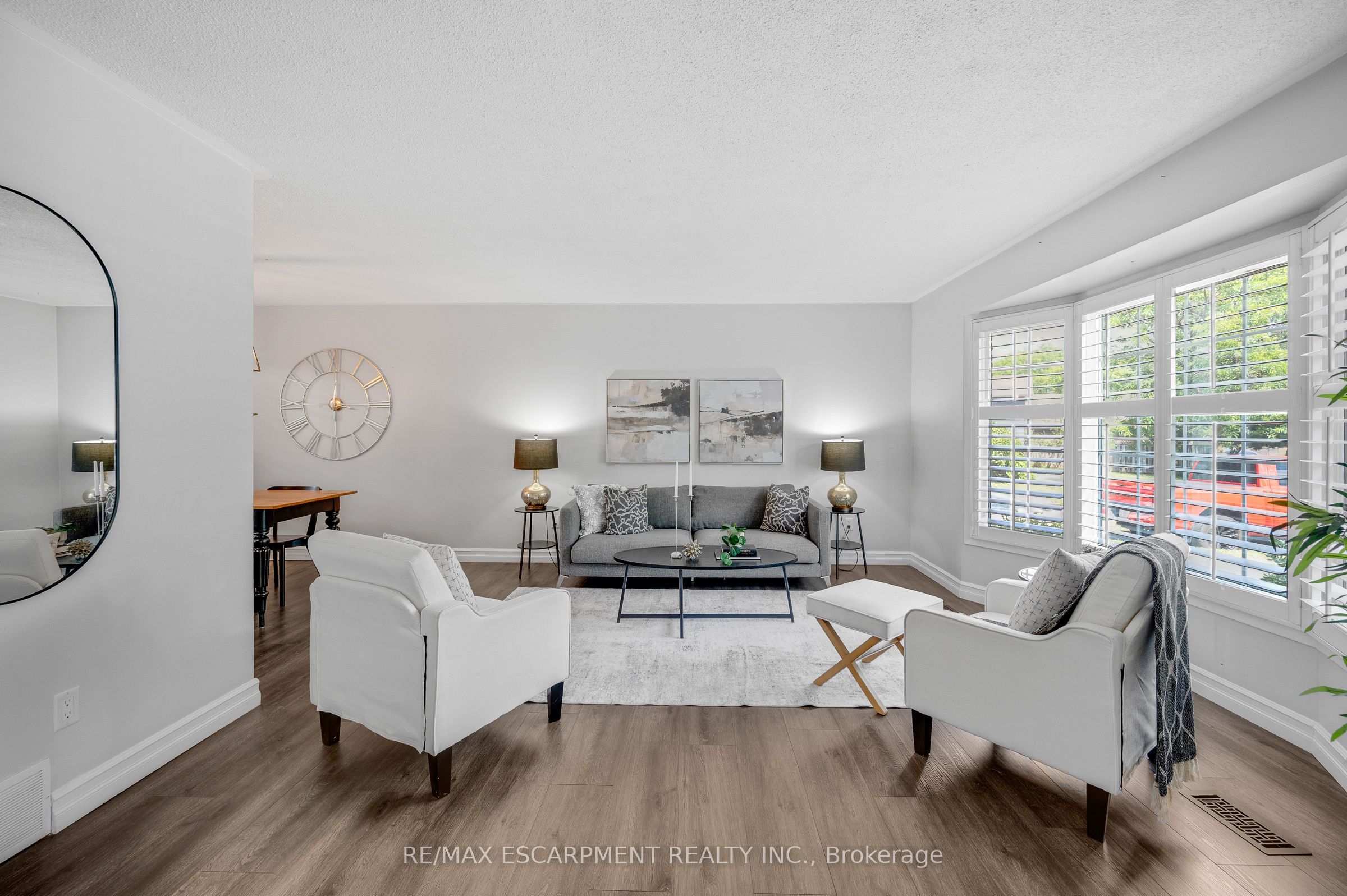 5073 Queen's Court, Burlington, ON L7L 3Z1 photo 4