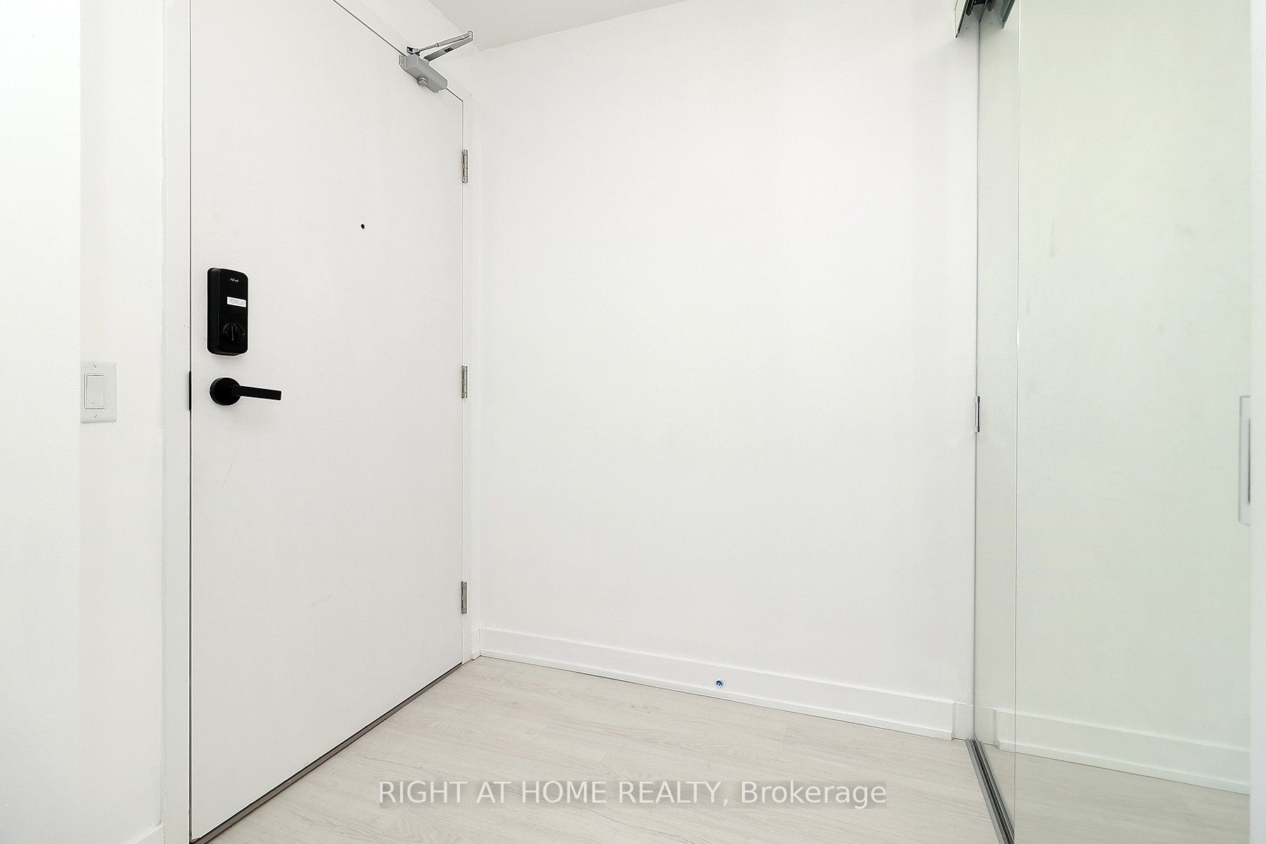 3883 Quartz Road 4203, Mississauga, ON L5B 0M4 photo 2