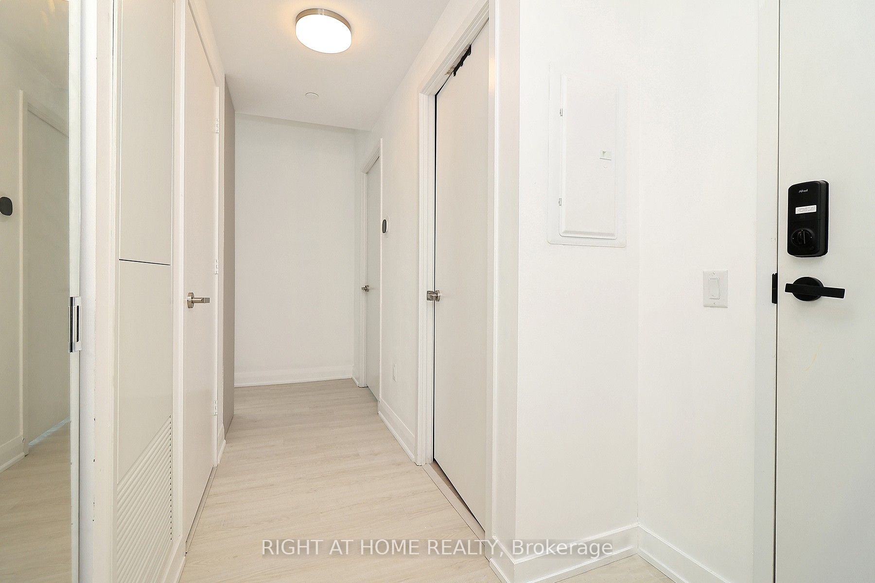 3883 Quartz Road 4203, Mississauga, ON L5B 0M4 photo 3