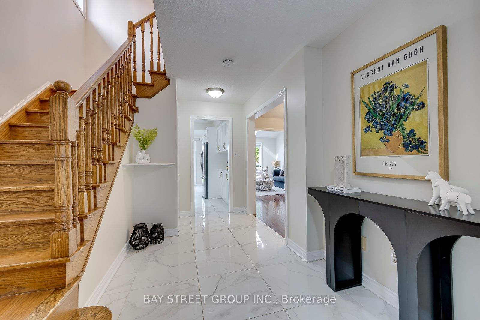 17 Inverhuron Trail, Oakville, ON L6H 5Z6 photo 4