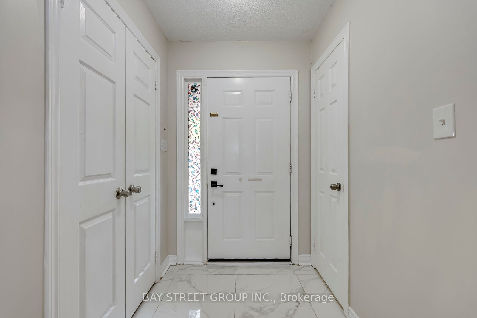 17 Inverhuron Trail, Oakville, ON L6H 5Z6 photo 5