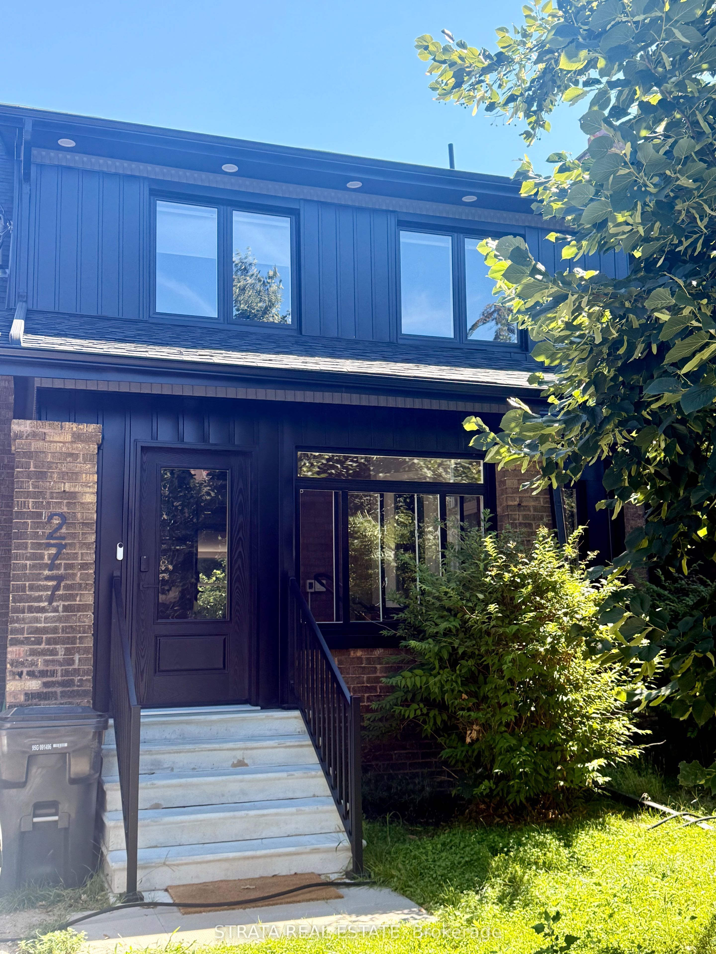 277 Kennedy Avenue, Toronto, ON M6P 3C4