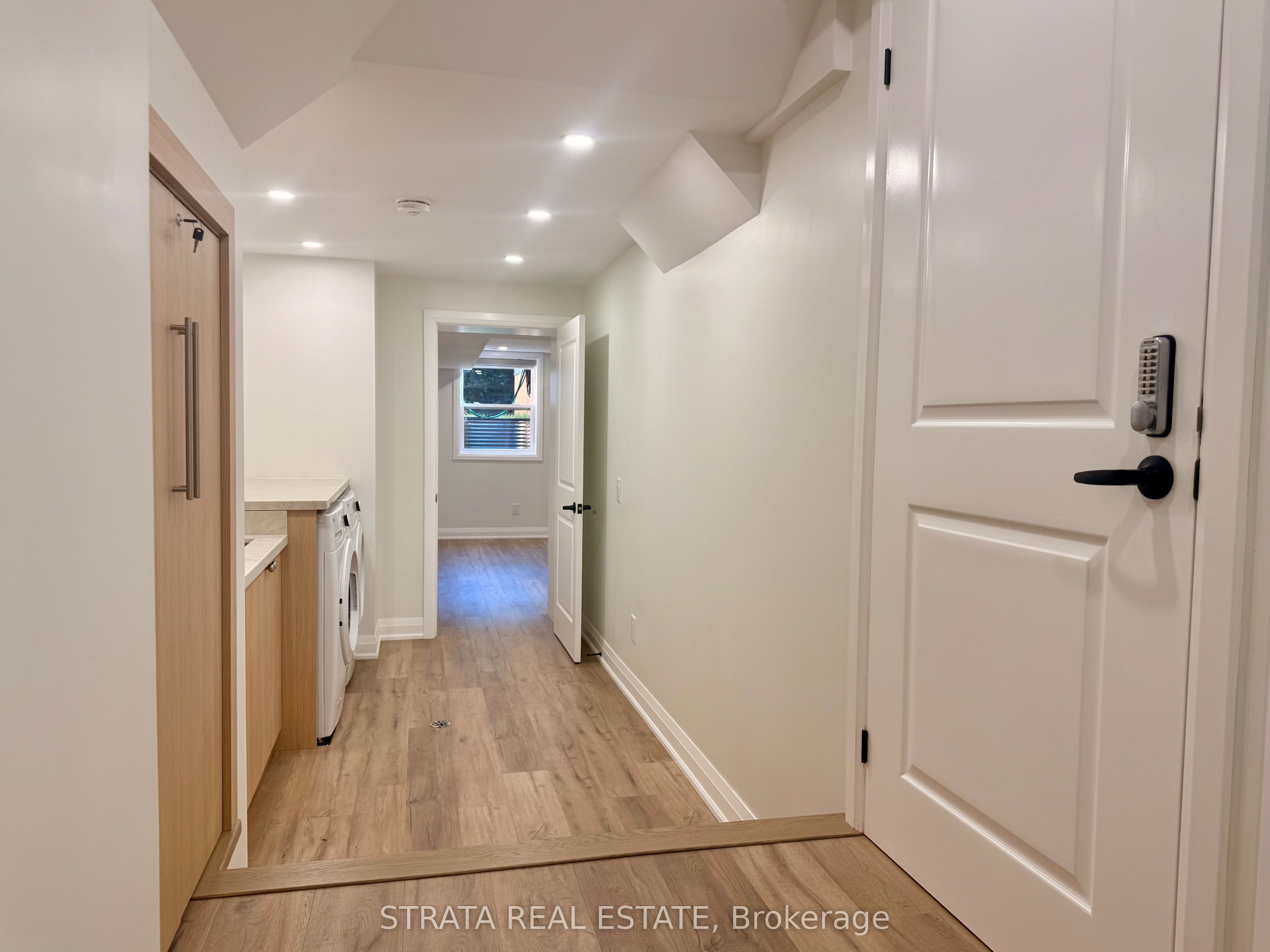 277 Kennedy Avenue, Toronto, ON M6P 3C4 photo 2