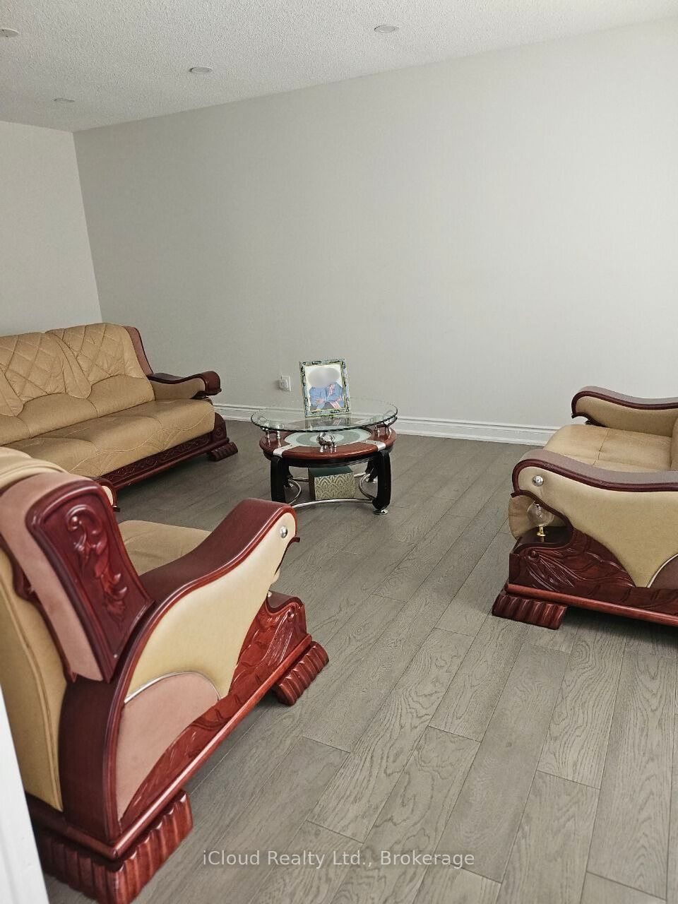 61 Hull Street Upper, Mississauga, ON L4T 1C9 photo 5