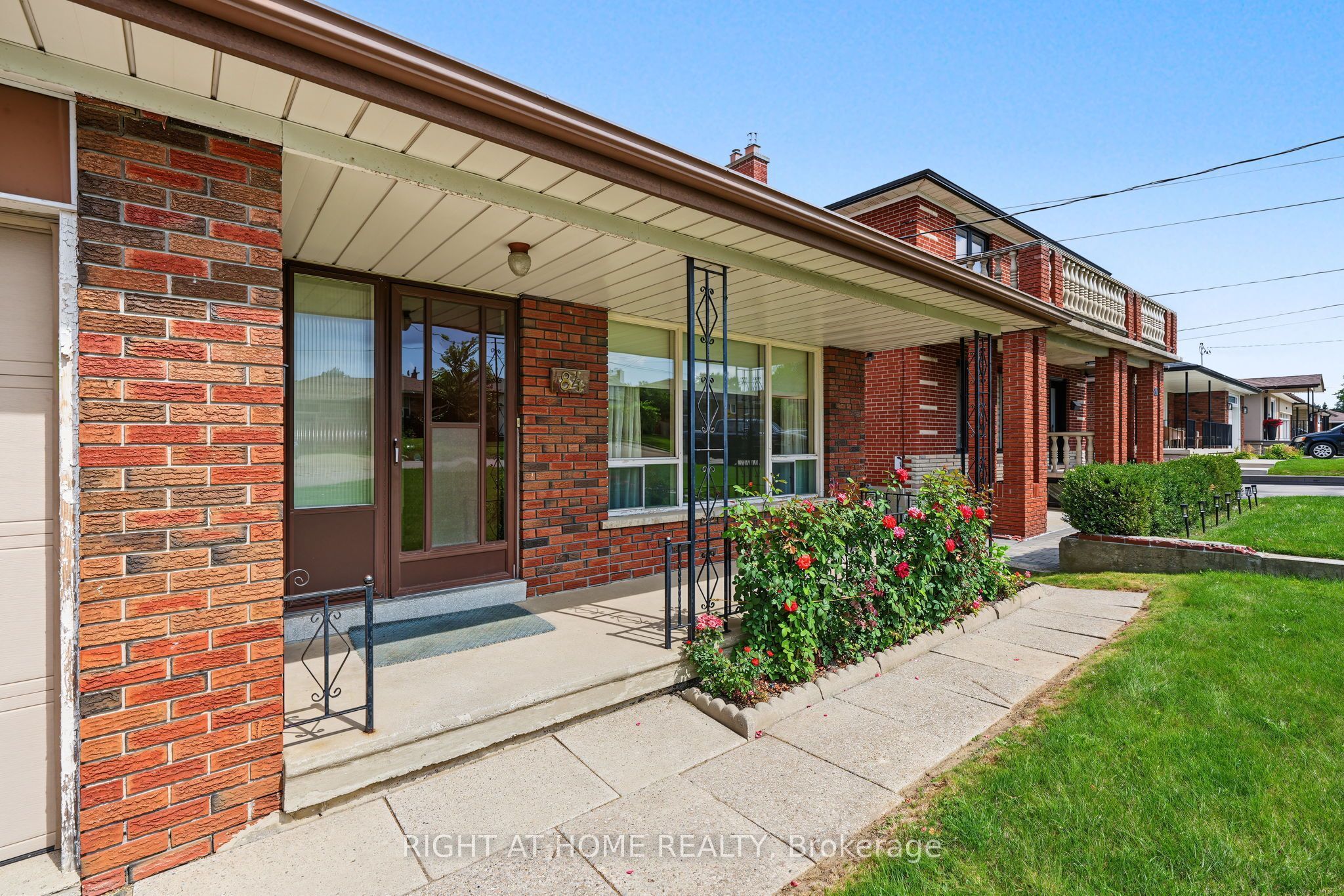 84 Raven Road, Toronto, ON M6L 2A7 photo 2