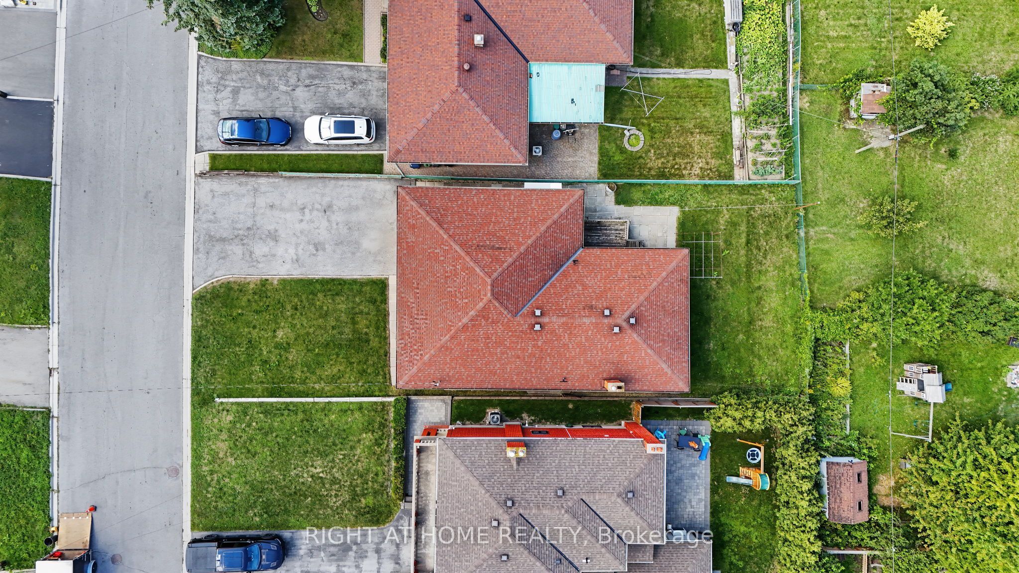 84 Raven Road, Toronto, ON M6L 2A7 photo 5