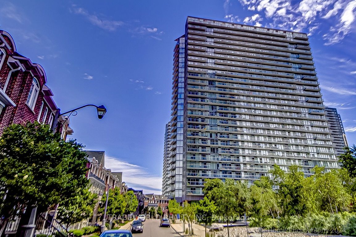 103 The Queensway 1107, Toronto, ON M6S 5B3 photo 3