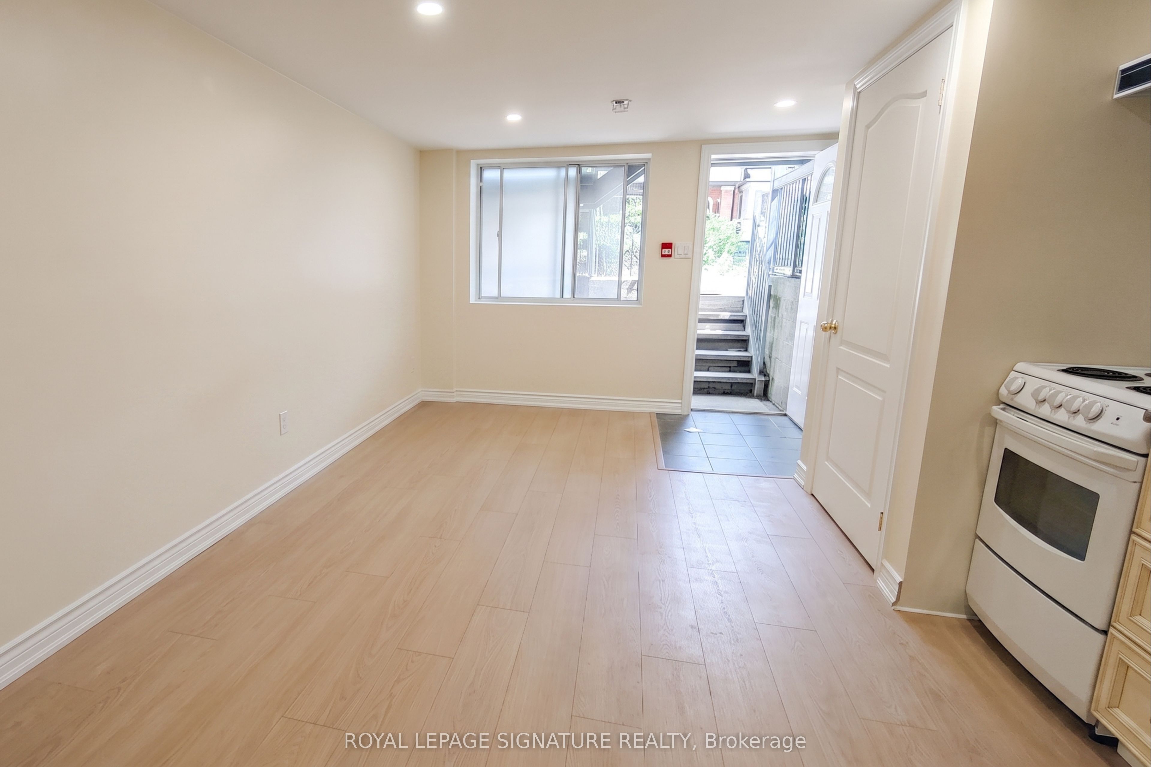 512 Concord Avenue Lower, Toronto, ON M6H 2P8 photo 3