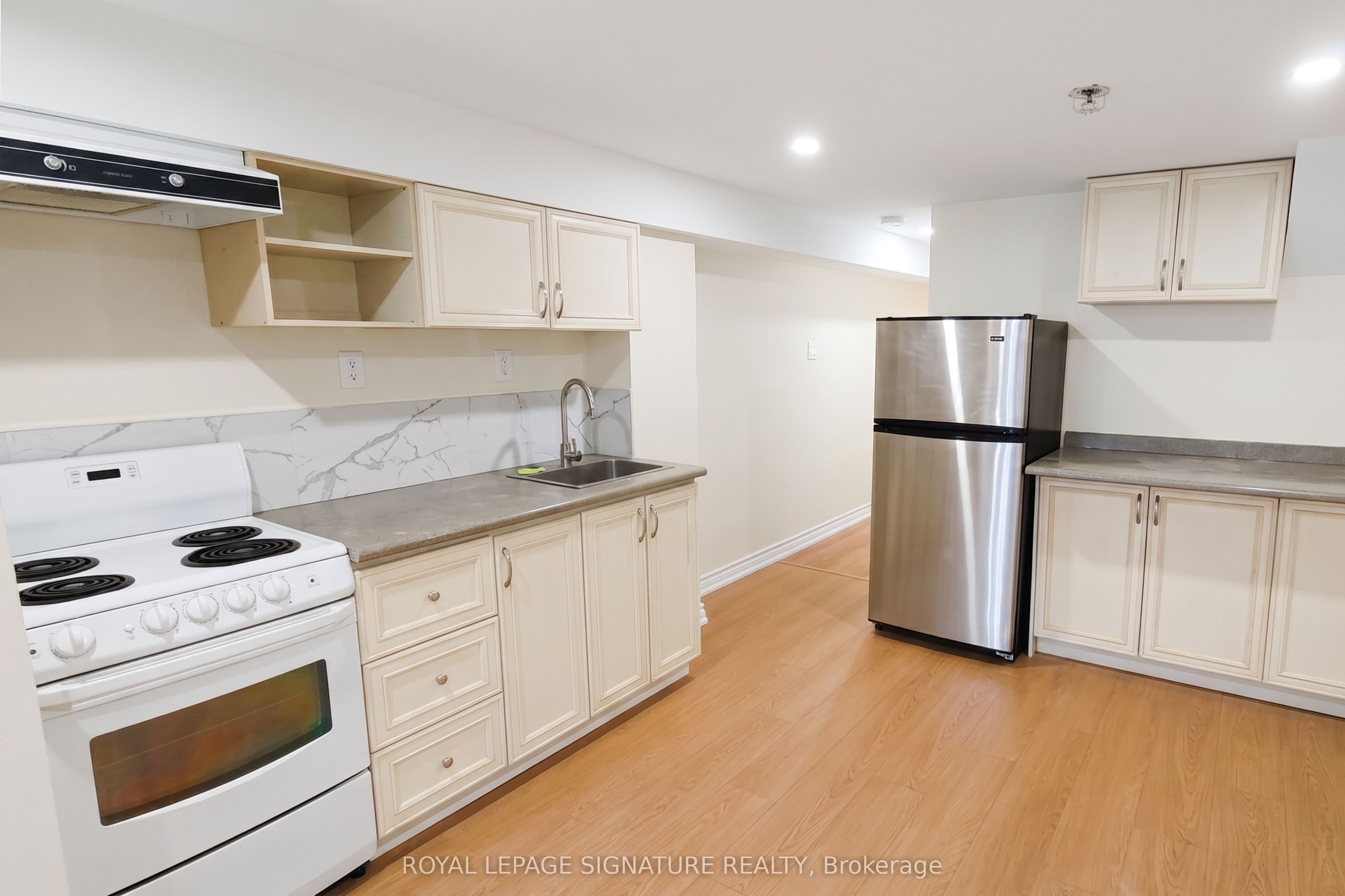 512 Concord Avenue Lower, Toronto, ON M6H 2P8 photo 5