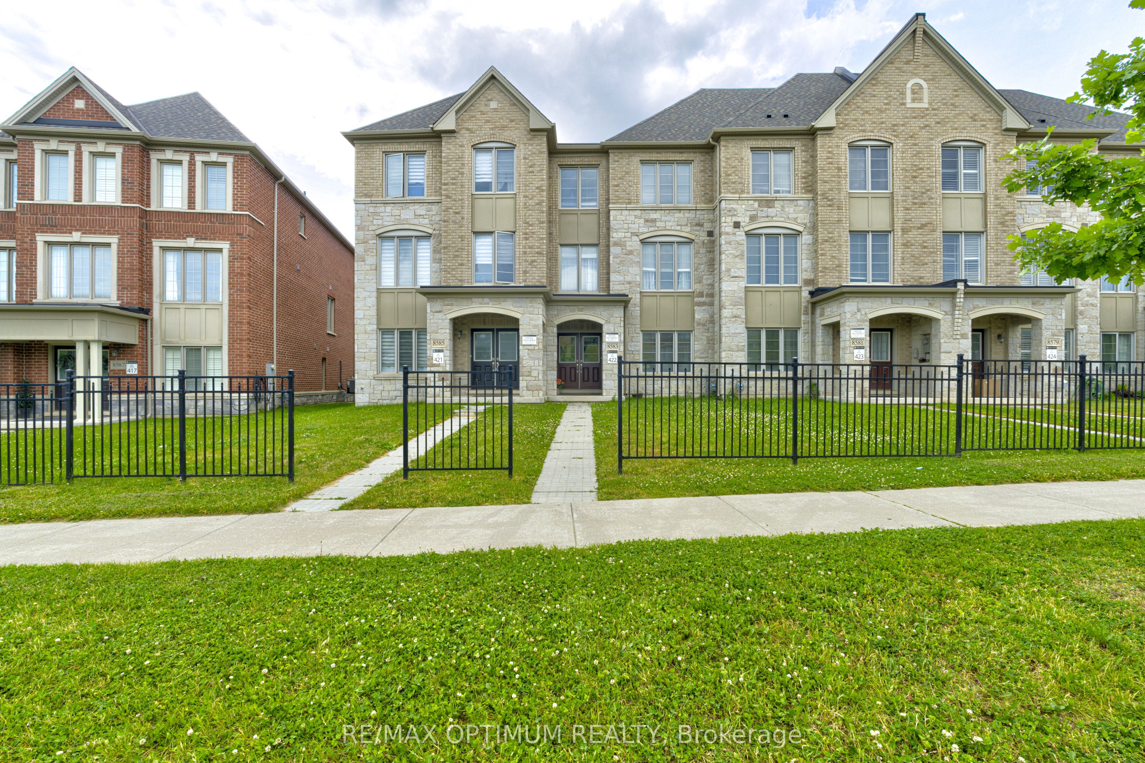 8583 Financial Drive, Brampton, ON L6Y 6C4 photo 2