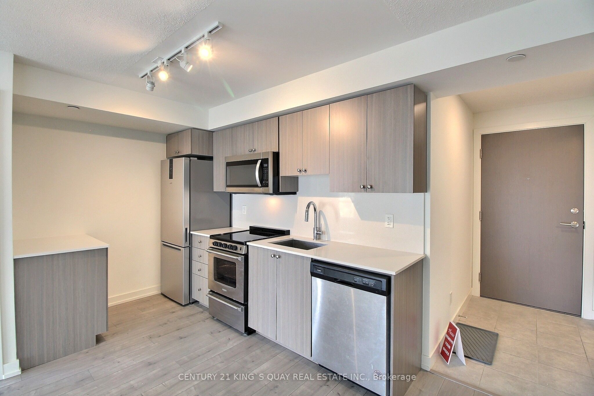 10 Wilby Crescent 907, Toronto, ON M9N 0B6 photo 2