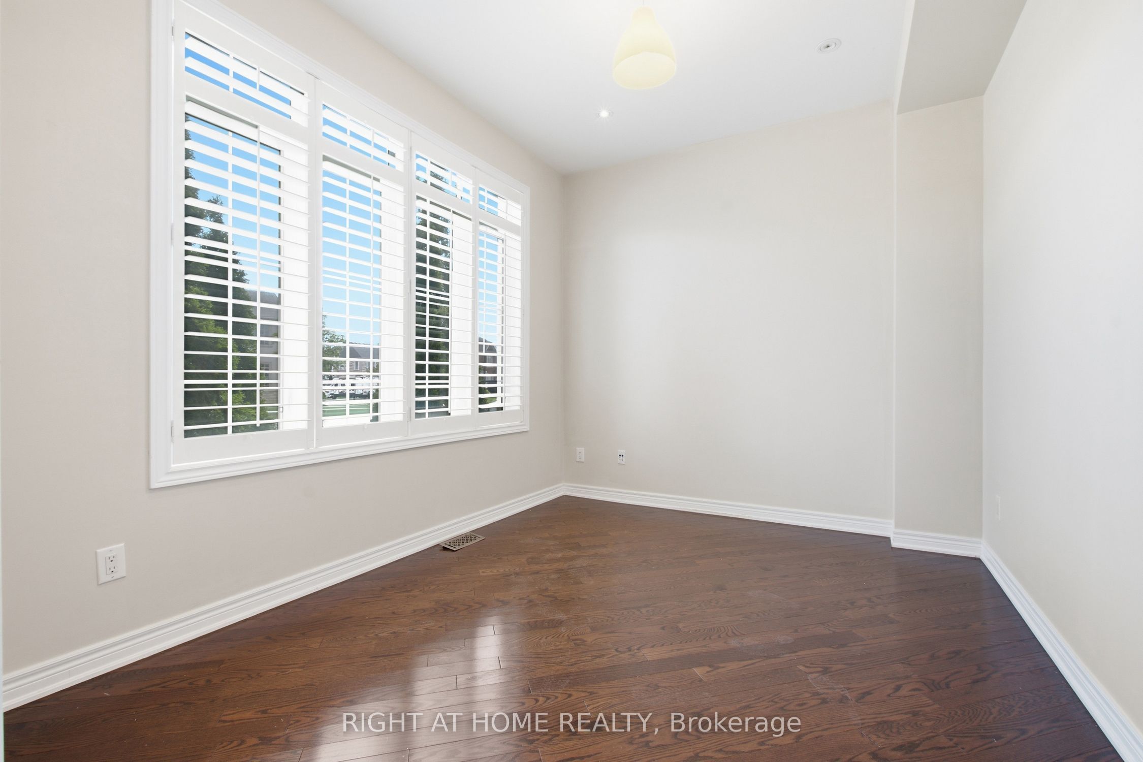 4713 Thomas Alton Boulevard, Burlington, ON L7M 0K5 photo 5