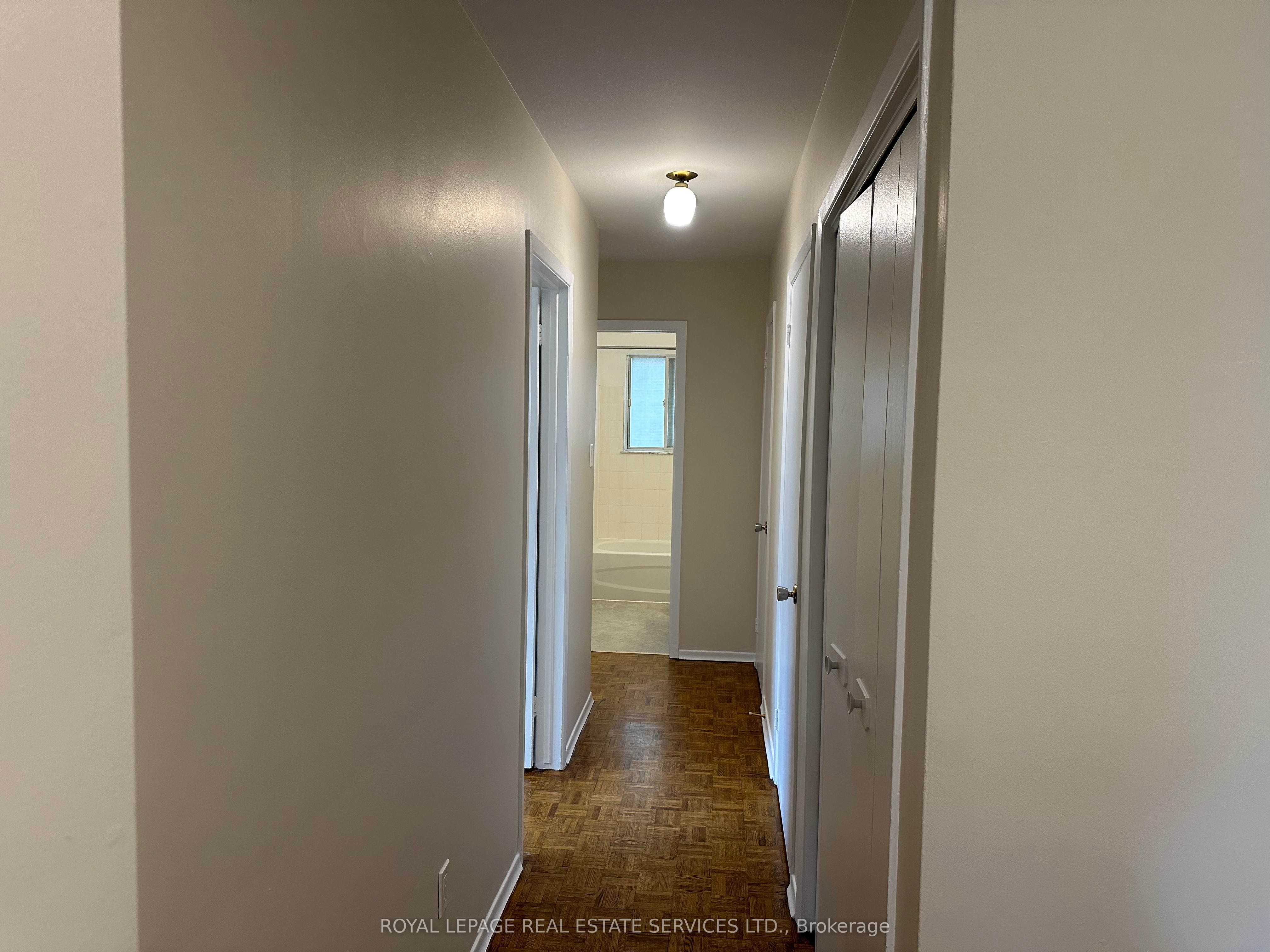 7 Mohawk Avenue 2, Mississauga, ON L5G 3R5 photo 5