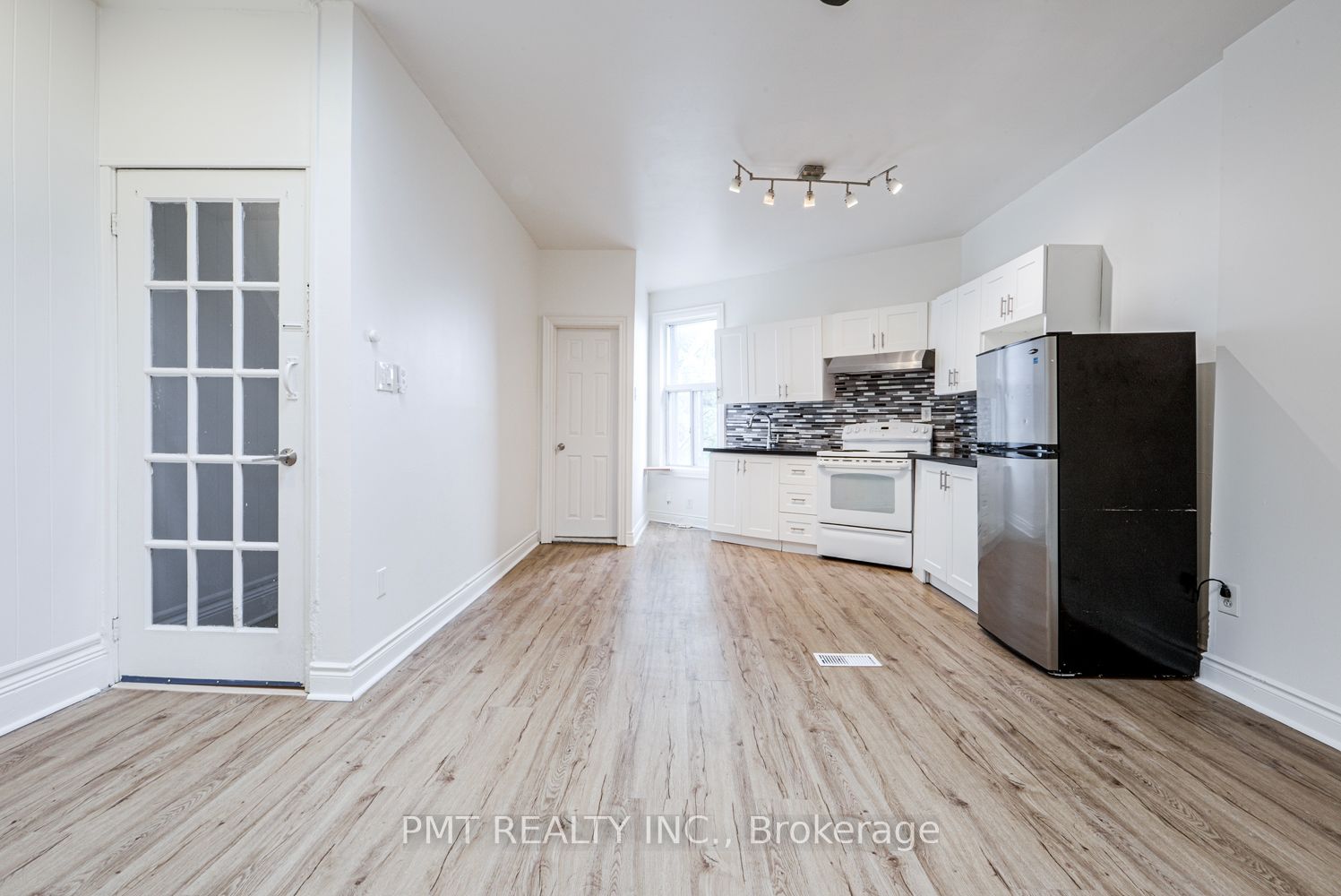 2045 Davenport Road Upper, Toronto, ON M6N 1C5