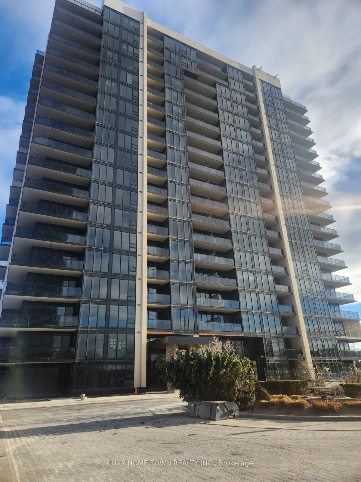 1035 Southdown Road 910, Mississauga, ON L5J 0A2