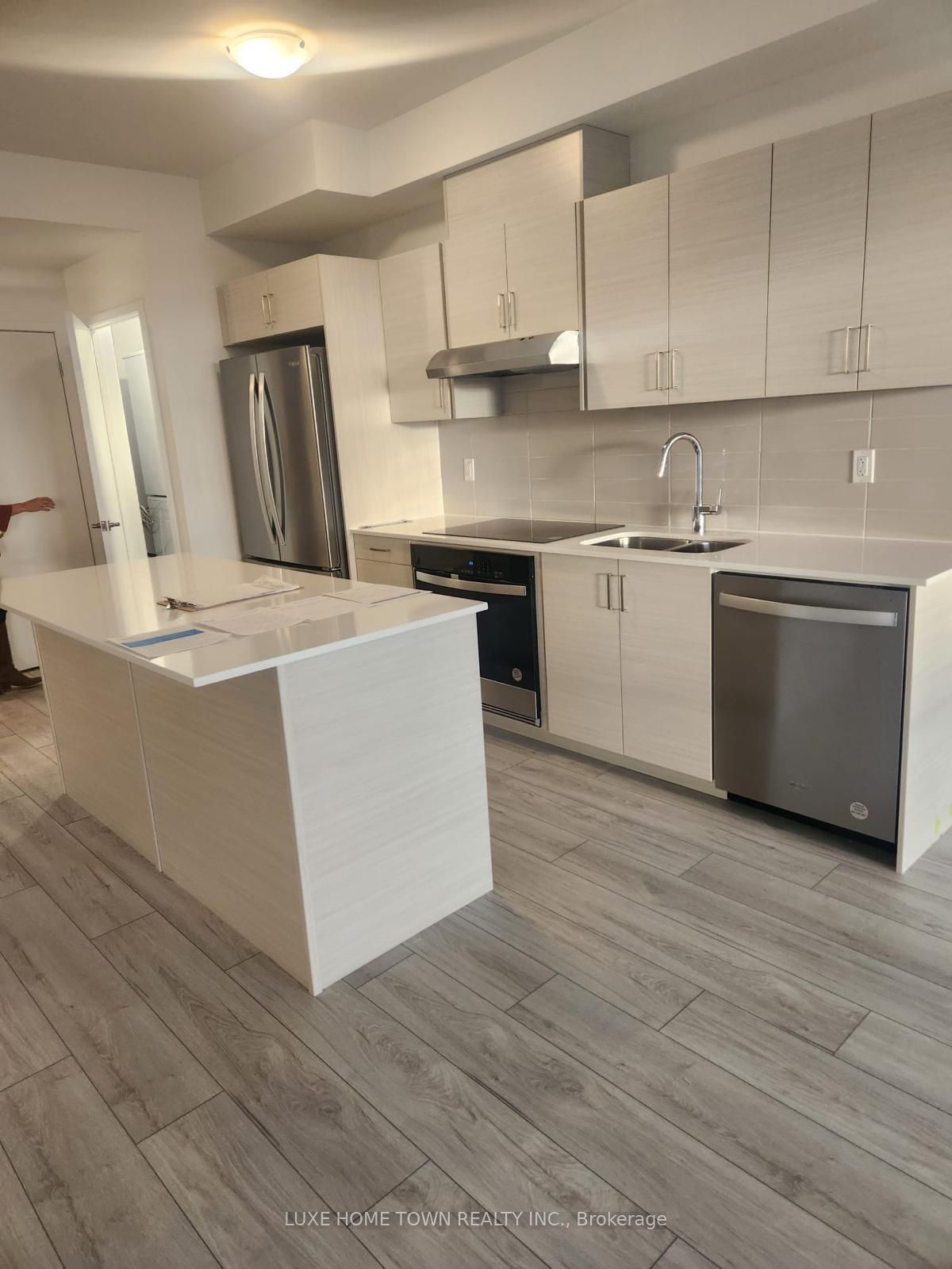 1035 Southdown Road 910, Mississauga, ON L5J 0A2 photo 2