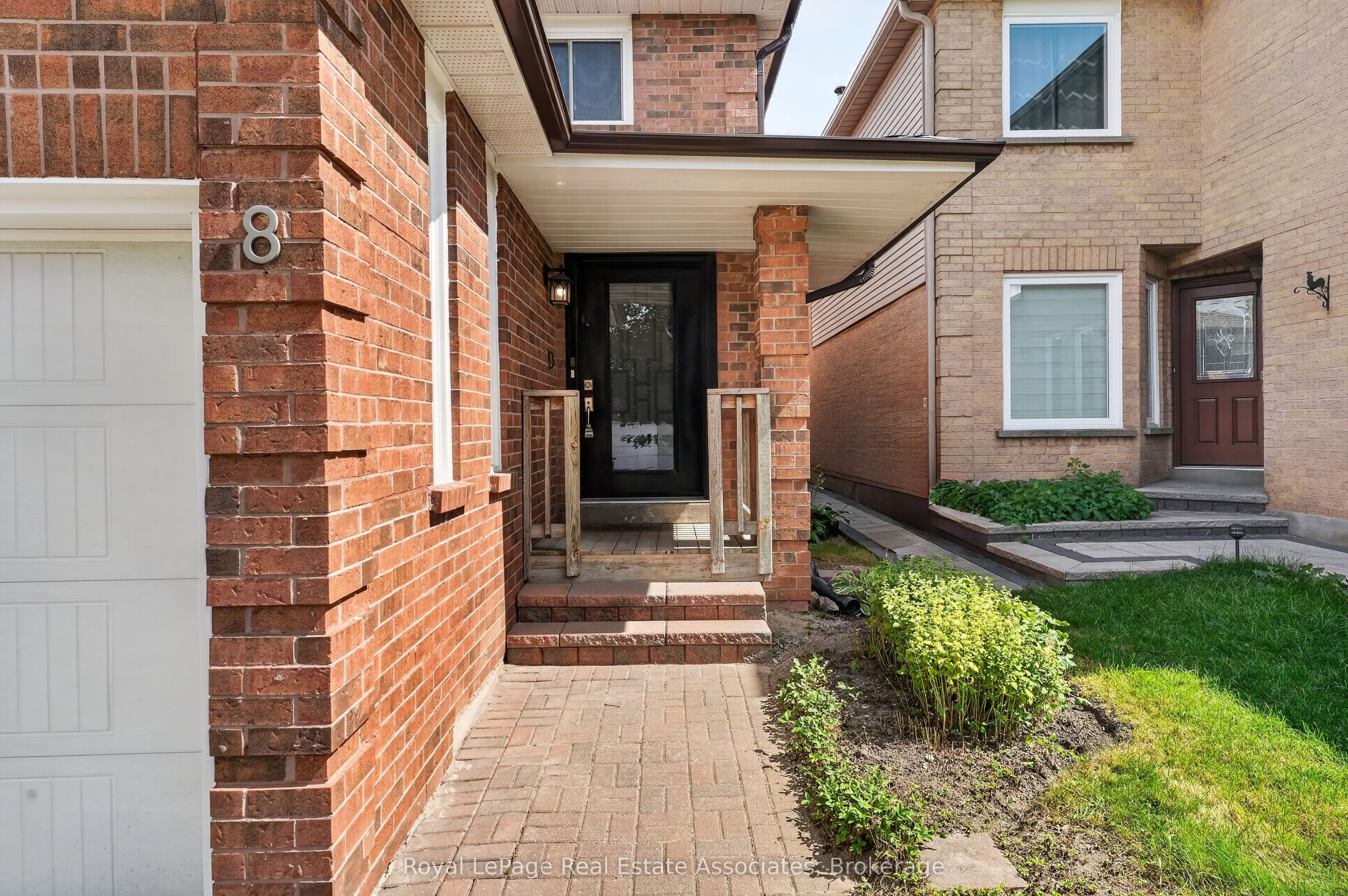 8 Horsham Street, Brampton, ON L6X 3R5 photo 3