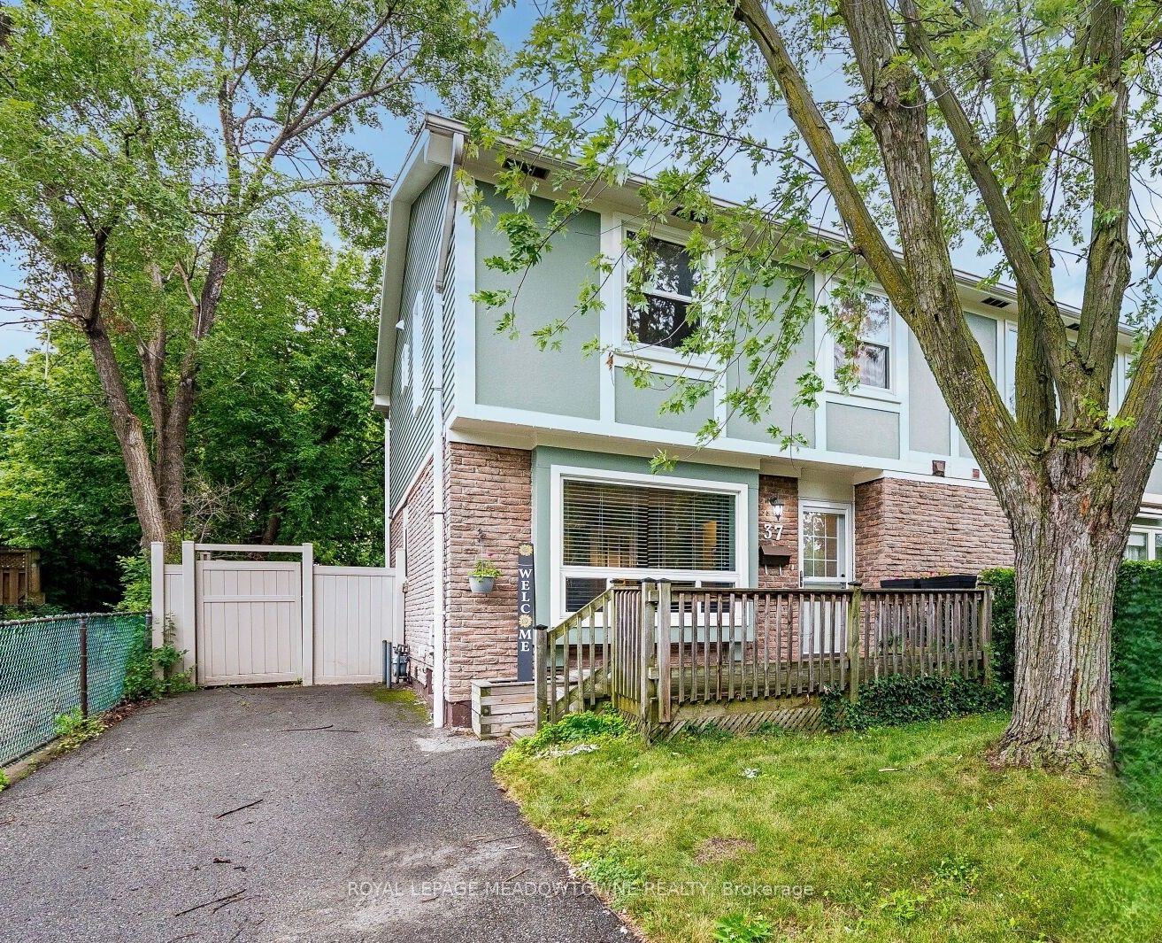 37 Salisbury Circle, Brampton, ON L6V 2Z4