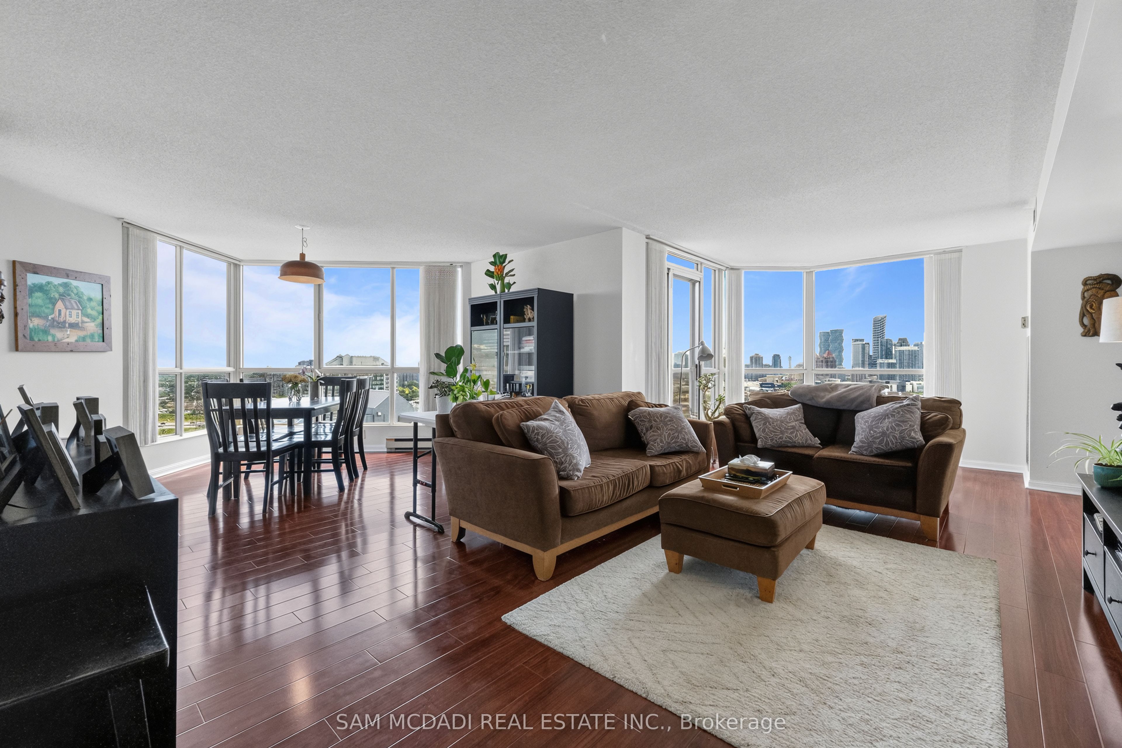 55 Kingsbridge Garden Circle 2305, Mississauga, ON L5R 1Y1 photo 3