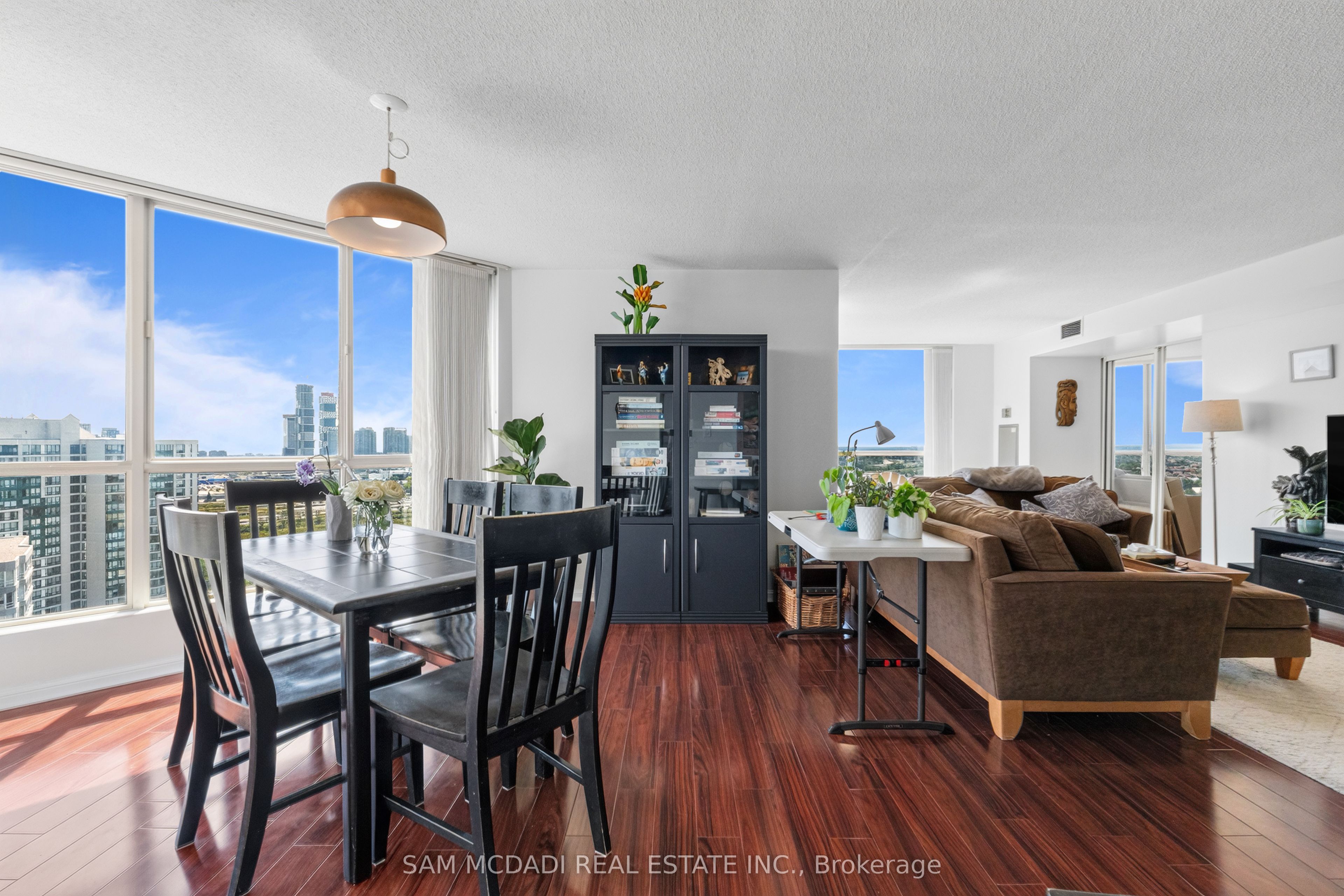 55 Kingsbridge Garden Circle 2305, Mississauga, ON L5R 1Y1 photo 4