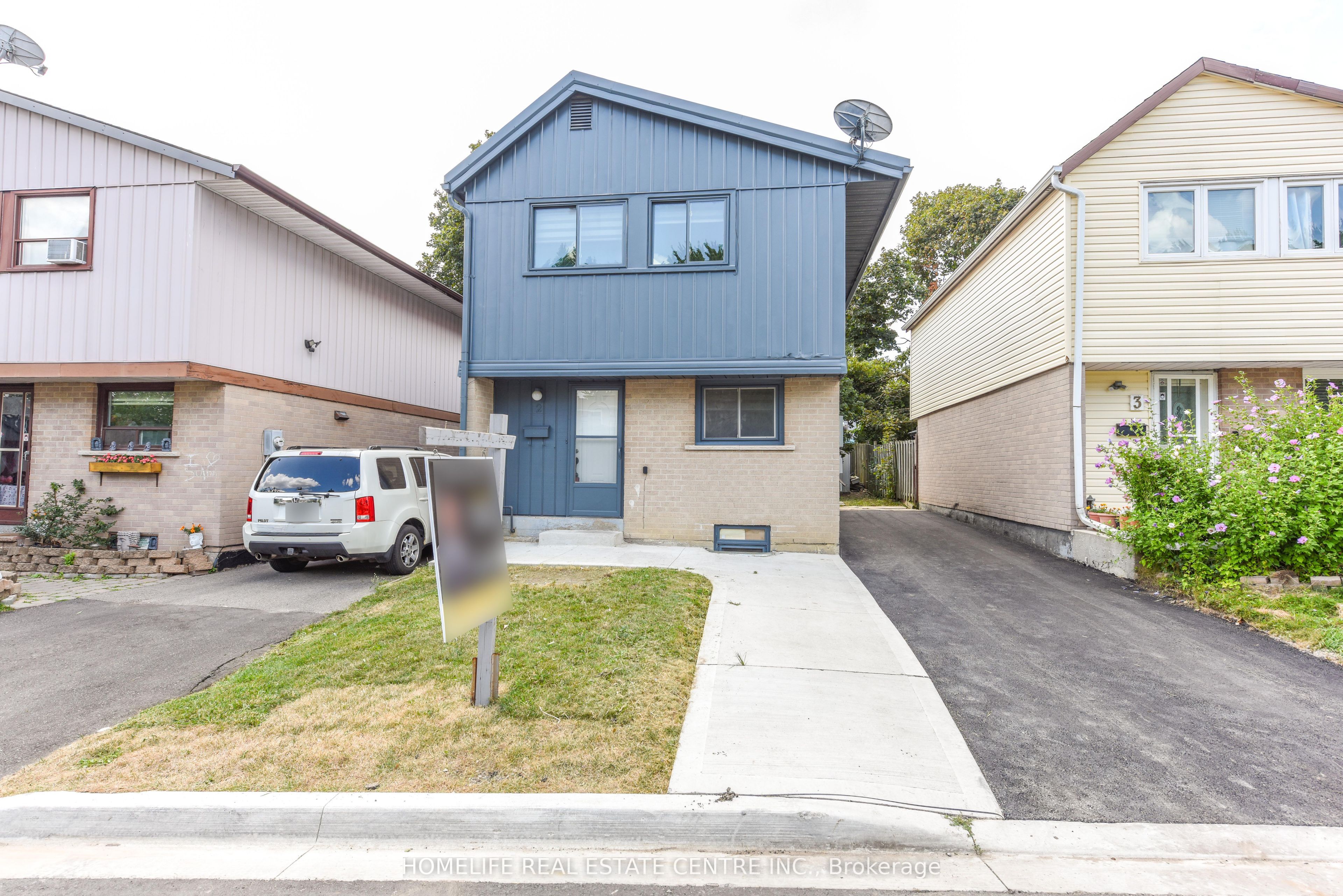 2 Hilda Court, Brampton, ON L6S 2C1