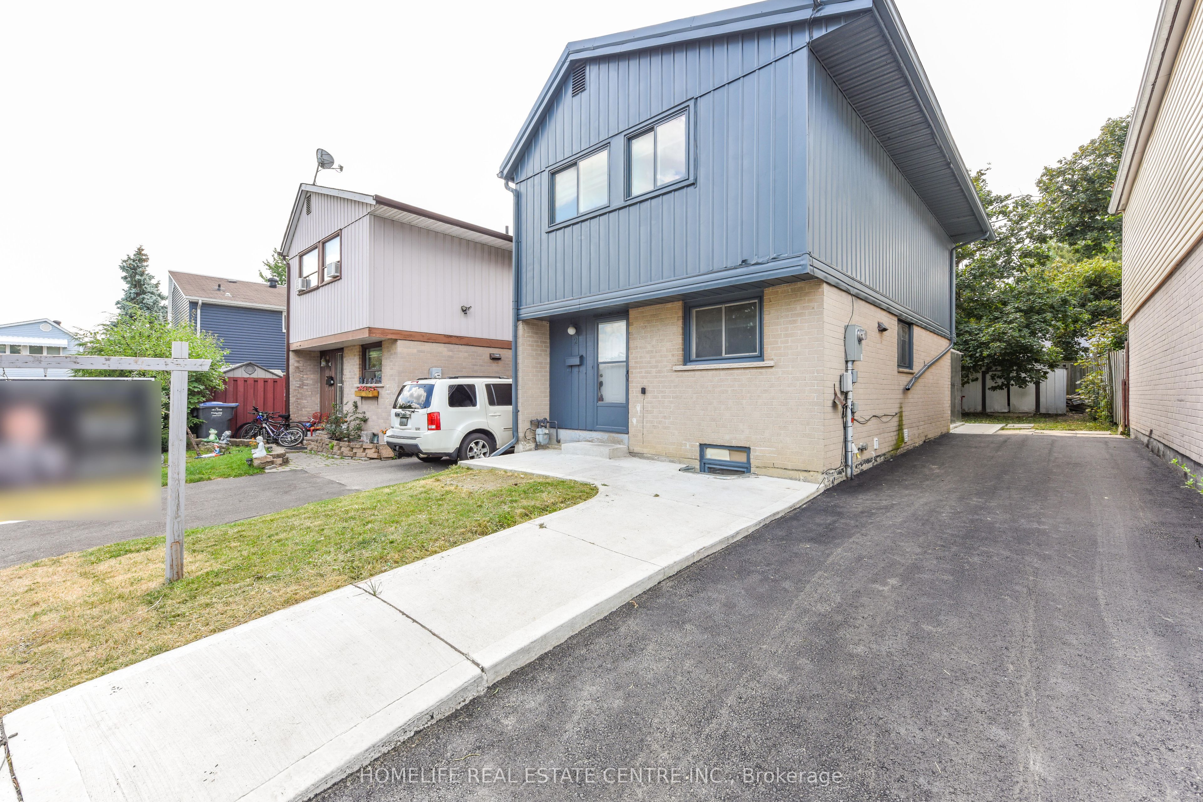 2 Hilda Court, Brampton, ON L6S 2C1 photo 2