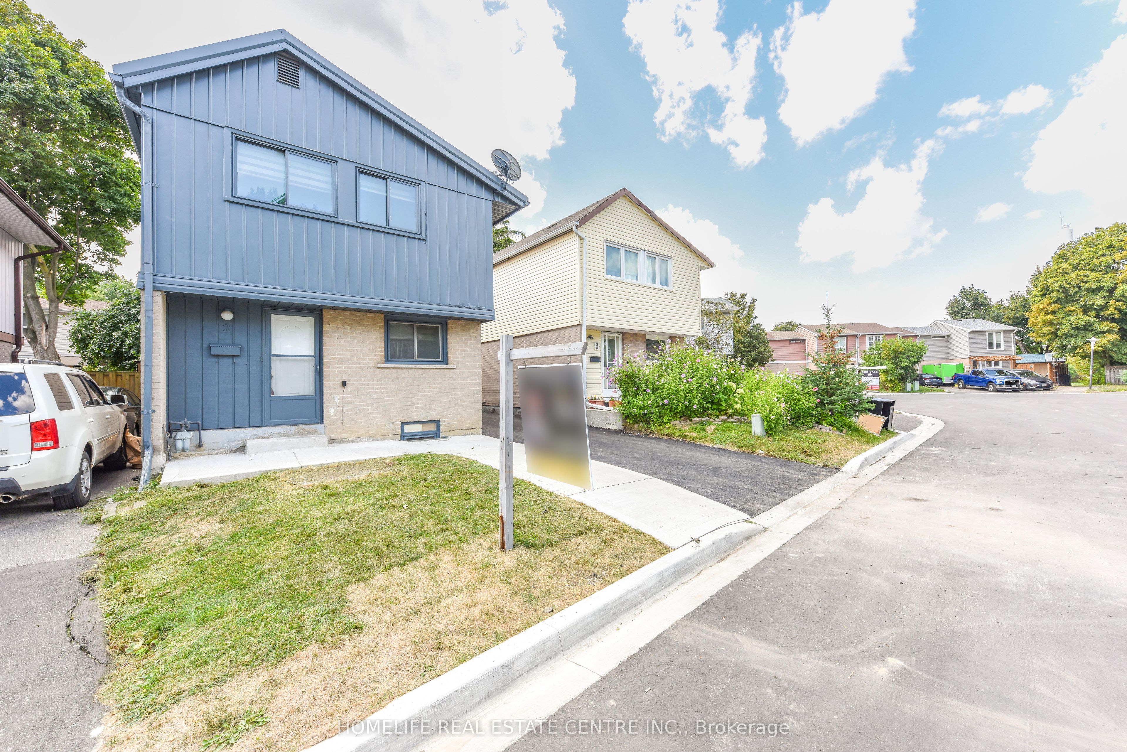 2 Hilda Court, Brampton, ON L6S 2C1 photo 3