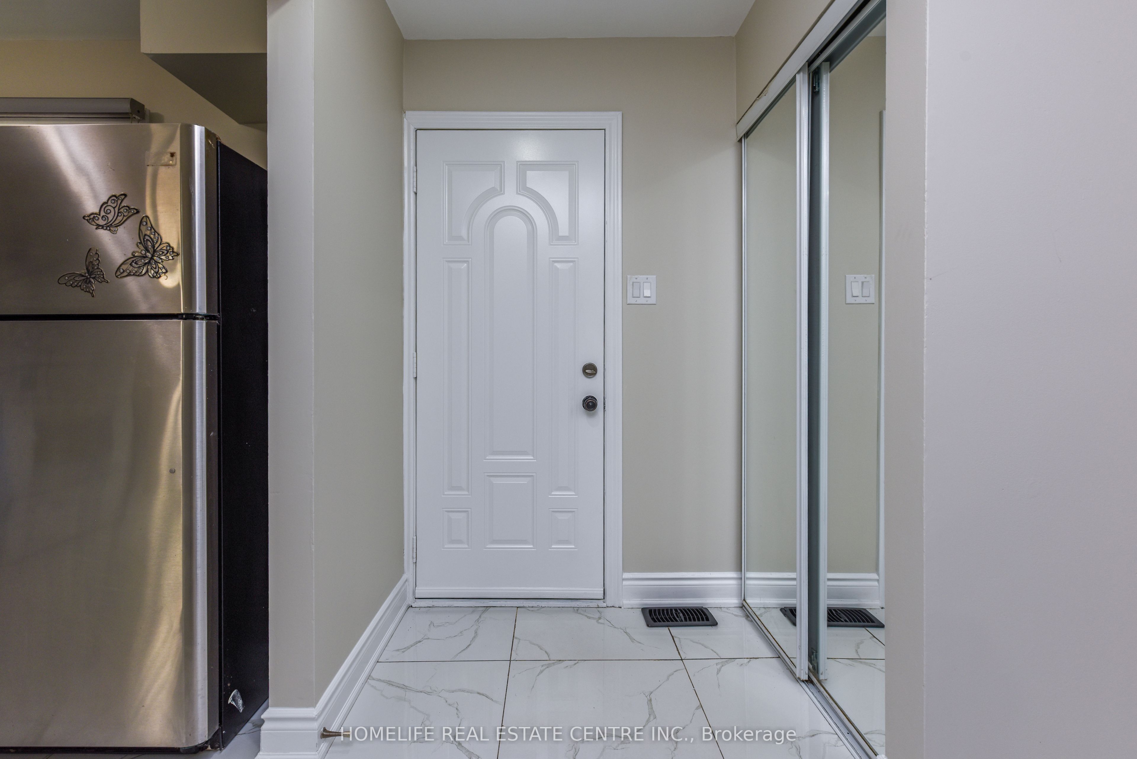 2 Hilda Court, Brampton, ON L6S 2C1 photo 5